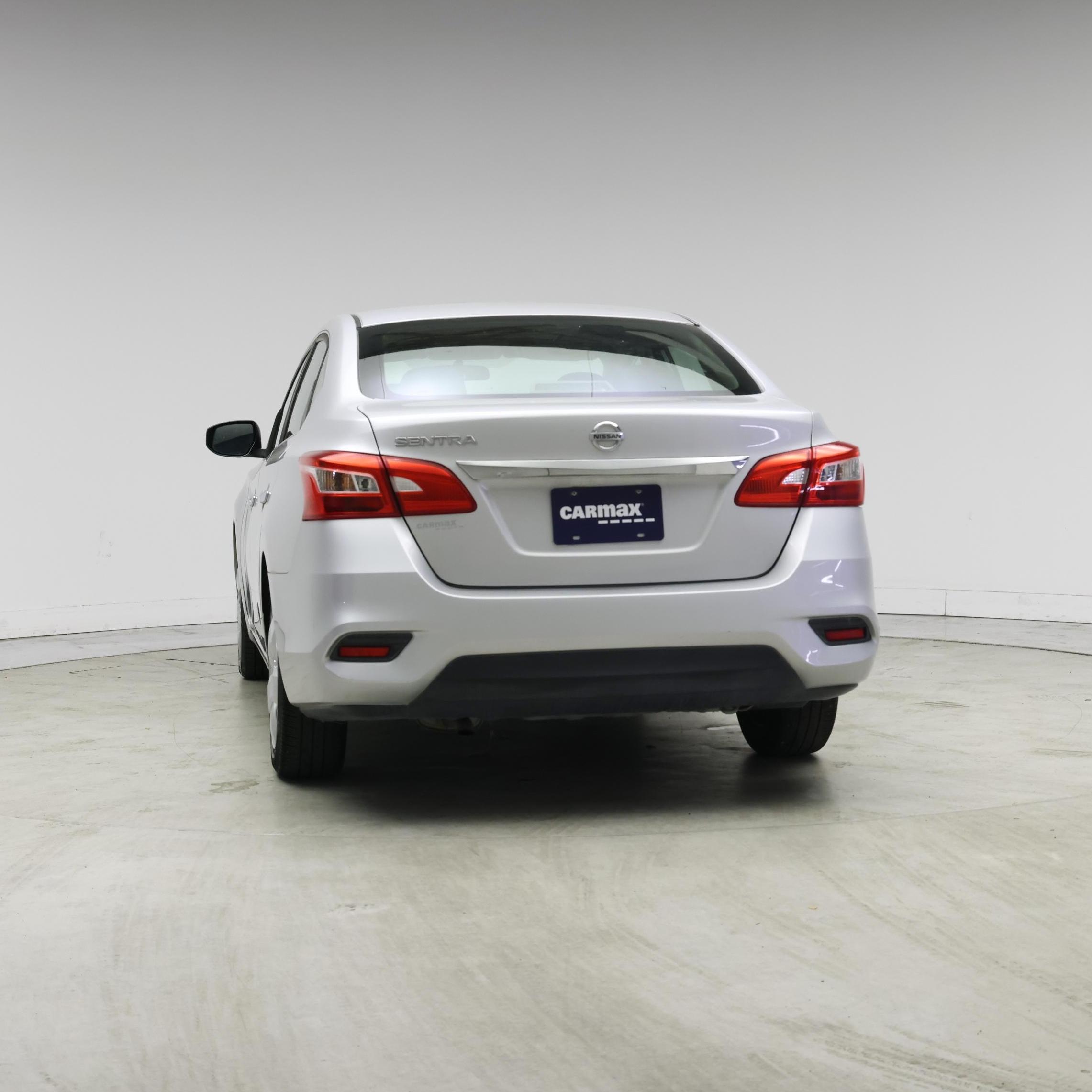 Thumbnail: 2017 Nissan Sentra - 6