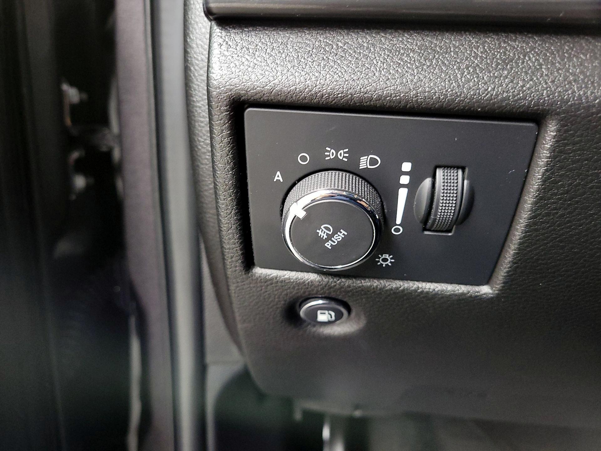 Thumbnail: 2021 Jeep Grand Cherokee - 13