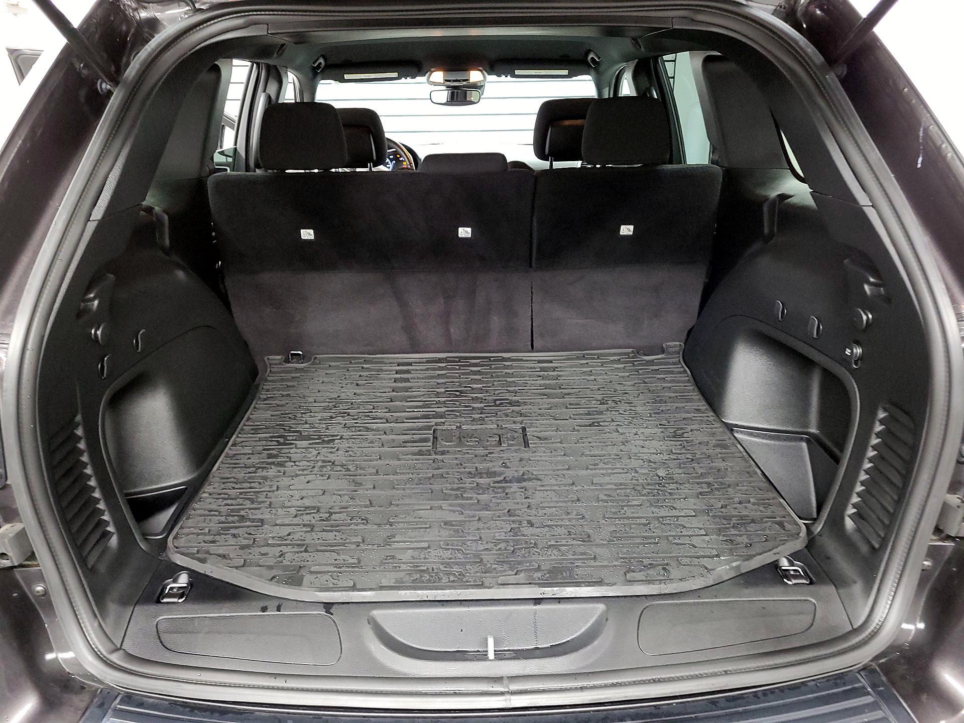 Thumbnail: 2021 Jeep Grand Cherokee - 20