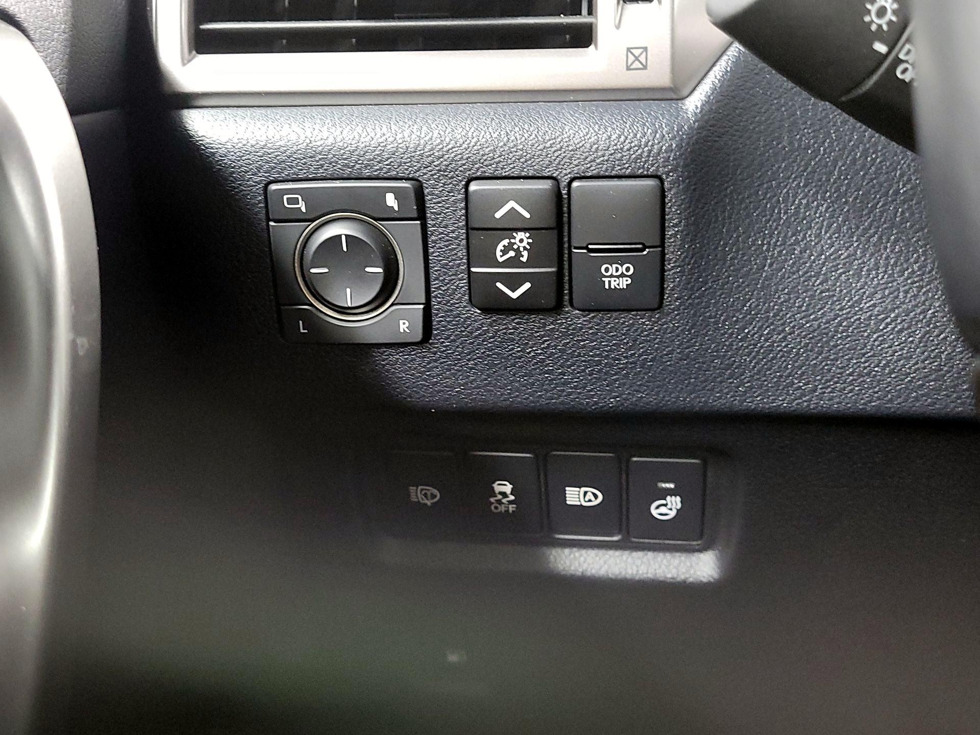 Thumbnail: 2023 Lexus GX - 13