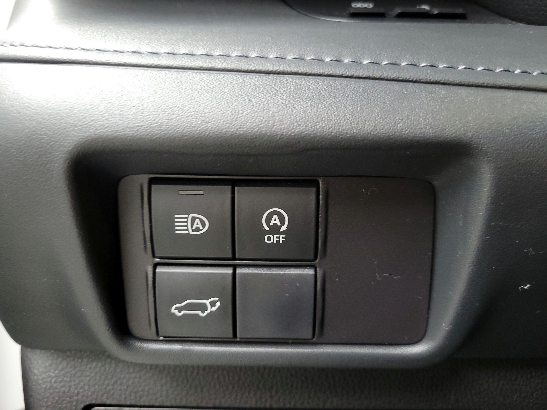 Thumbnail: 2023 Toyota Highlander - 13