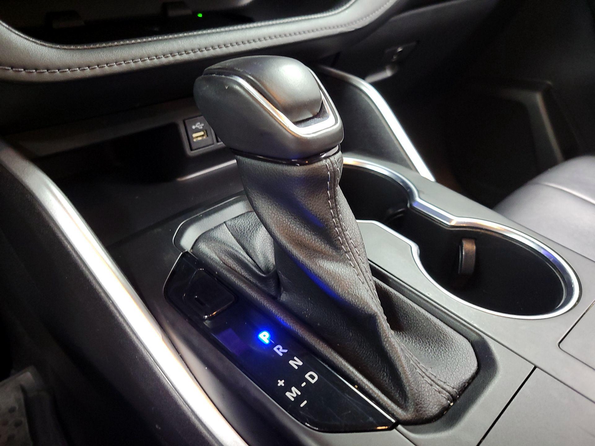 Thumbnail: 2023 Toyota Highlander - 17