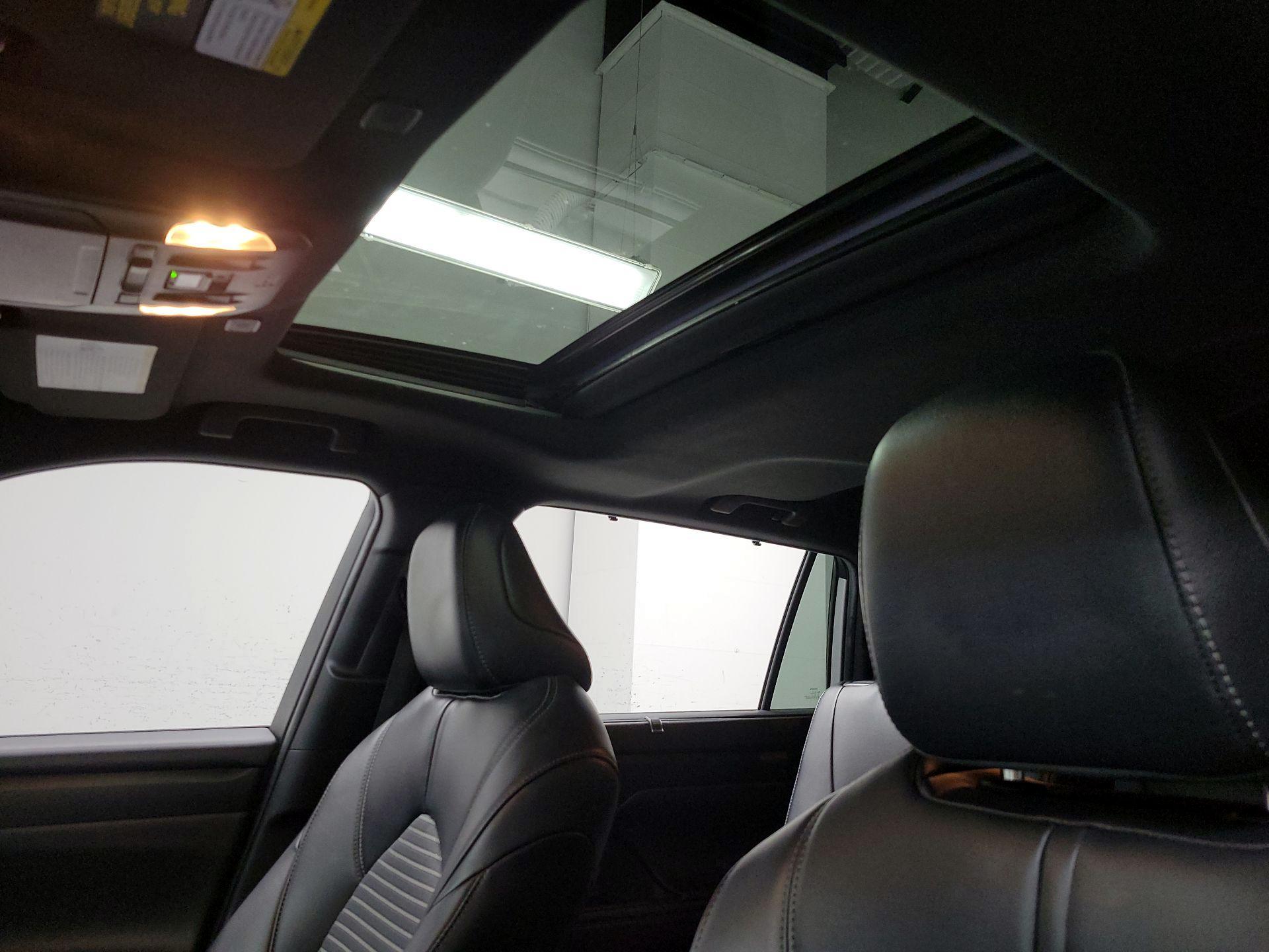 Thumbnail: 2023 Toyota Highlander - 18