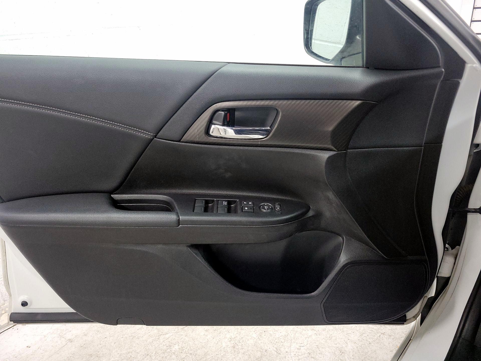 Thumbnail: 2016 Honda Accord - 12