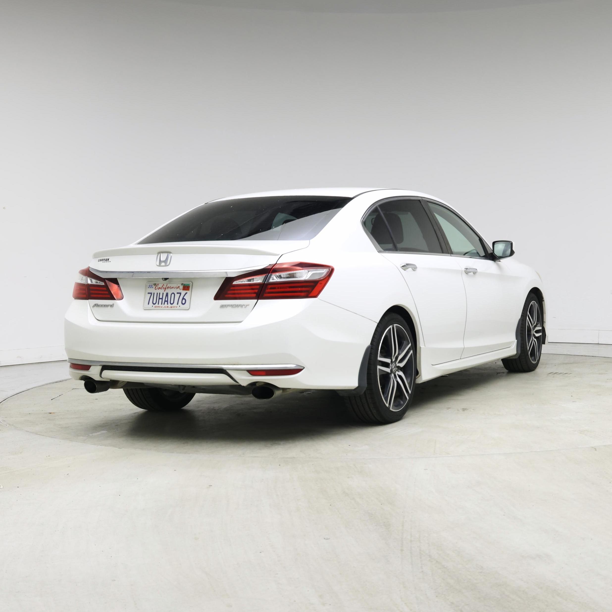 Thumbnail: 2016 Honda Accord - 8