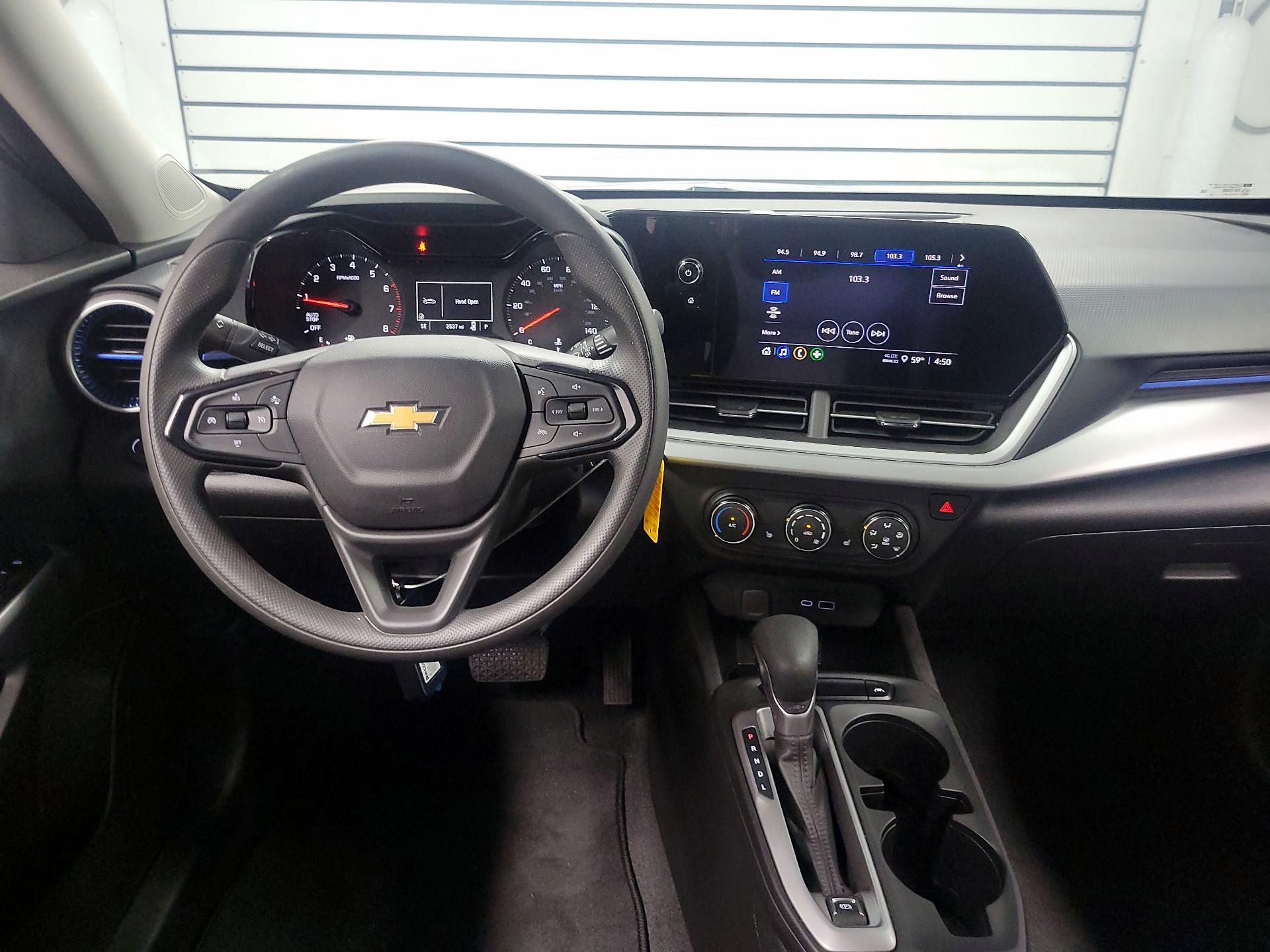 Thumbnail: 2024 Chevrolet Trax - 9