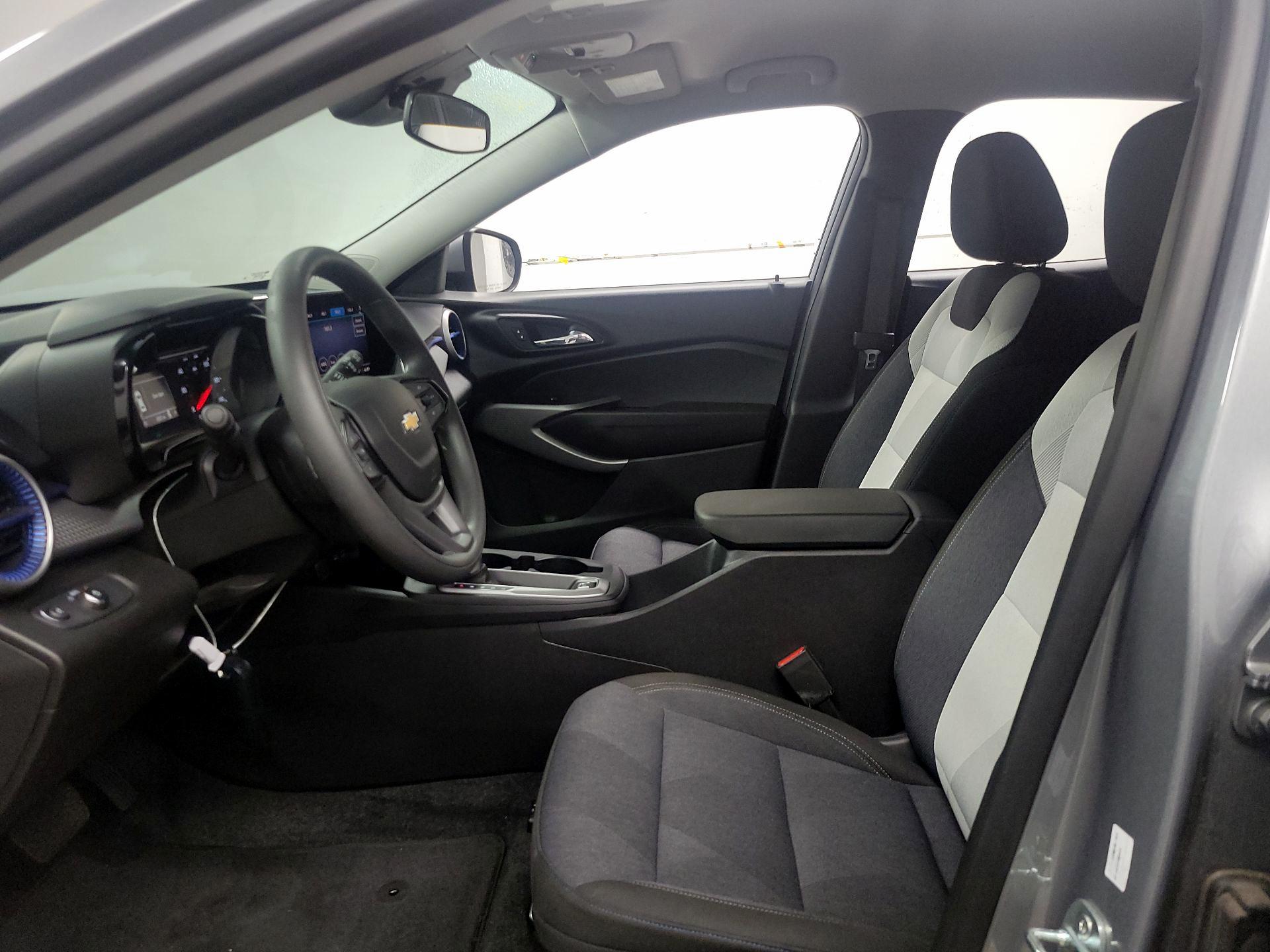 Thumbnail: 2024 Chevrolet Trax - 11