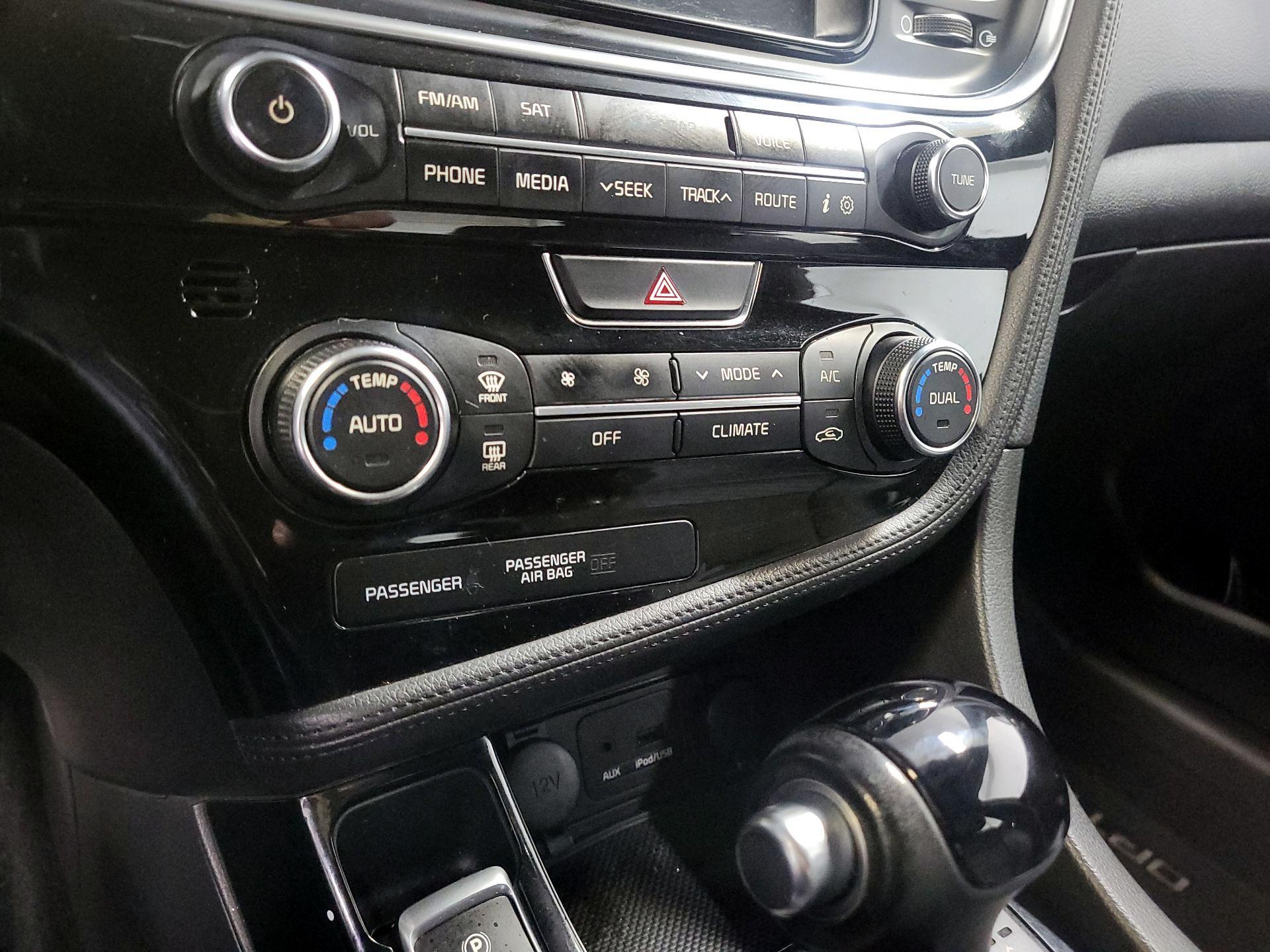 Thumbnail: 2014 Kia Optima - 16