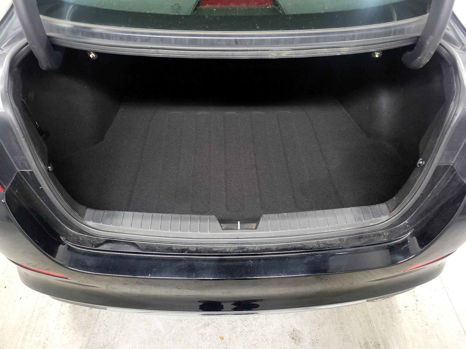 Thumbnail: 2014 Kia Optima - 19