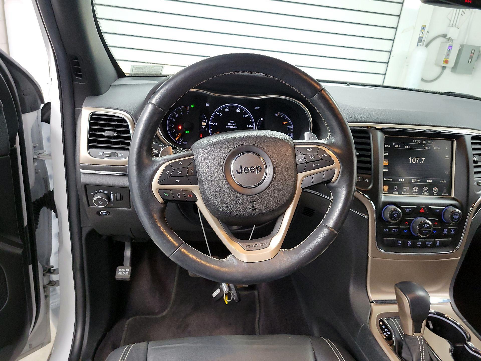 Thumbnail: 2017 Jeep Grand Cherokee - 10