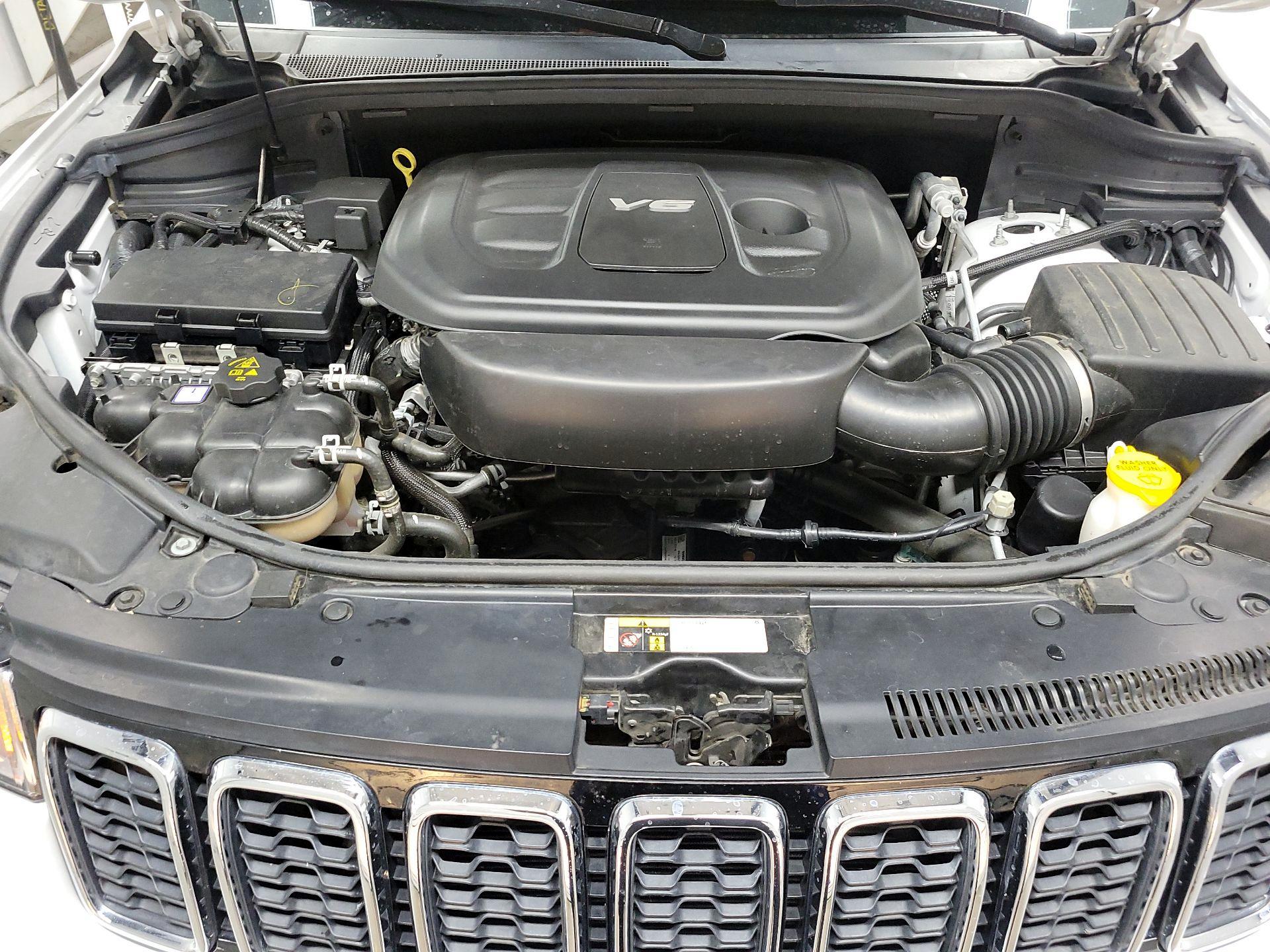 Thumbnail: 2017 Jeep Grand Cherokee - 20