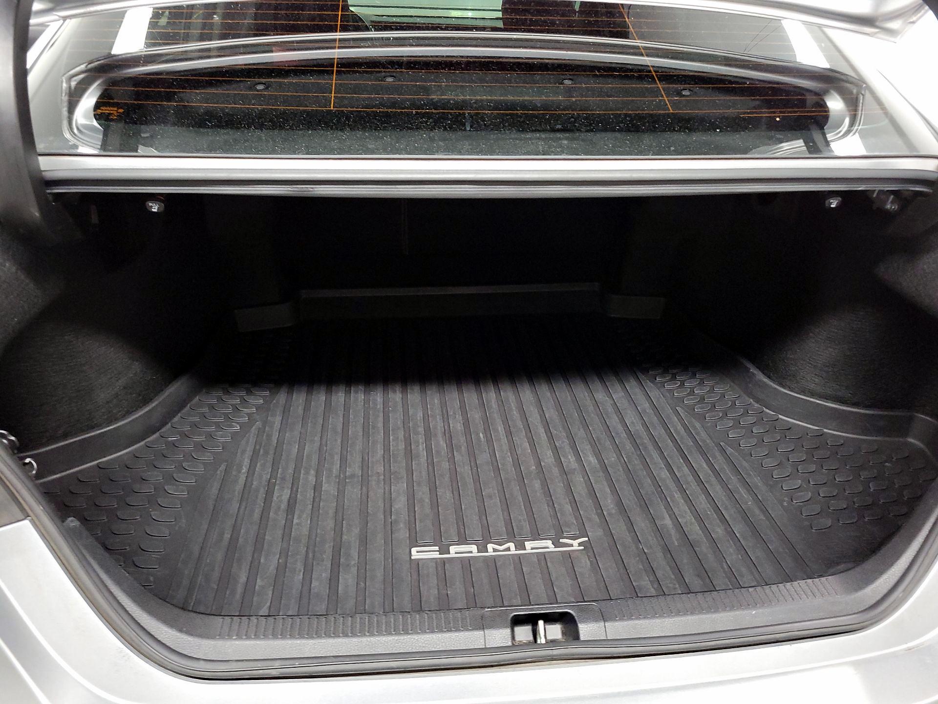 Thumbnail: 2019 Toyota Camry - 20