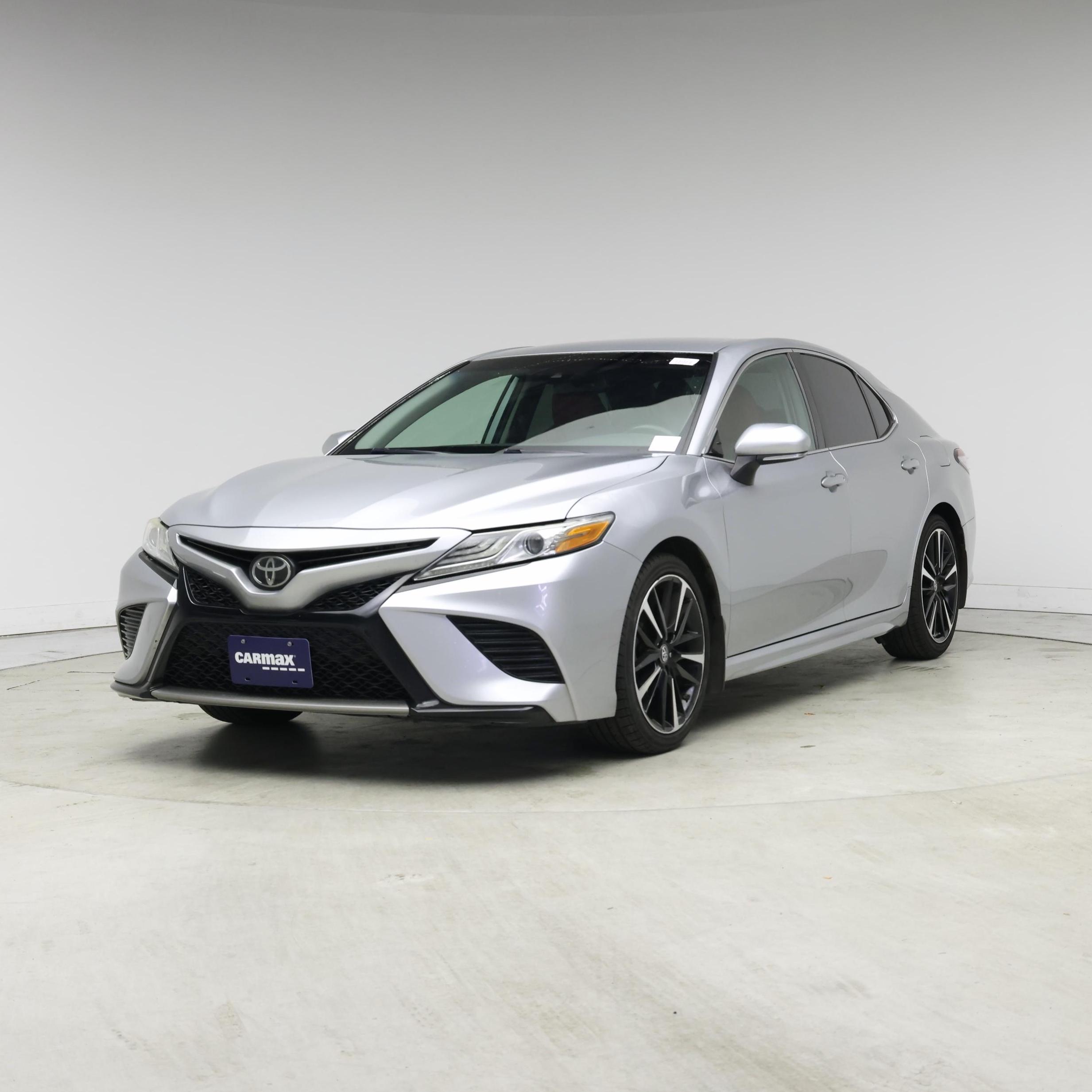 Thumbnail: 2019 Toyota Camry - 4