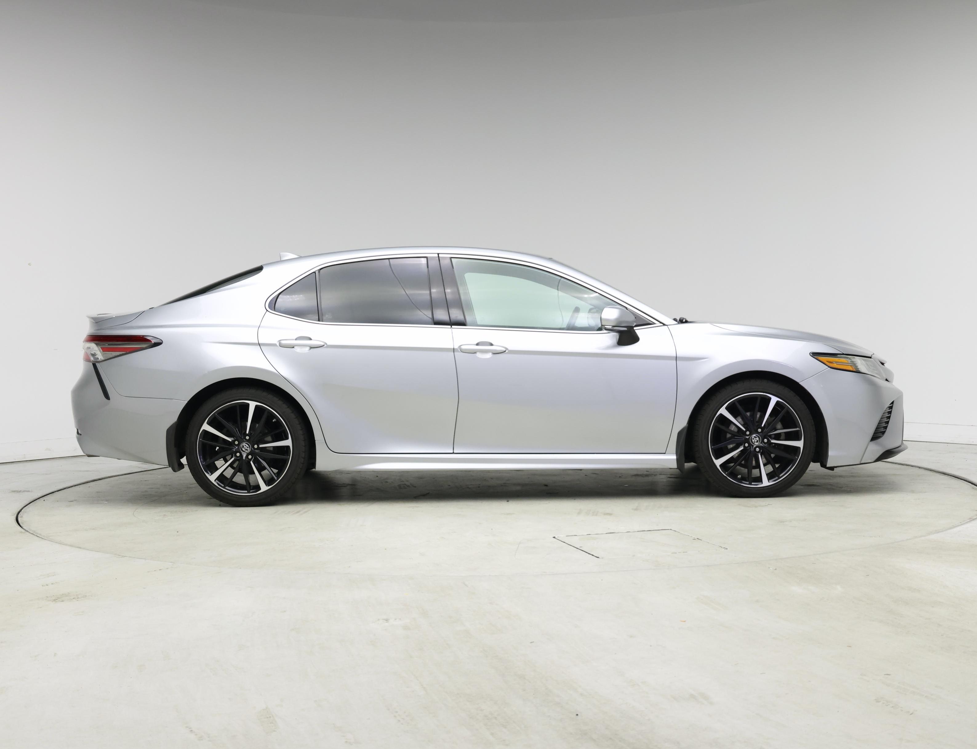 Thumbnail: 2019 Toyota Camry - 7