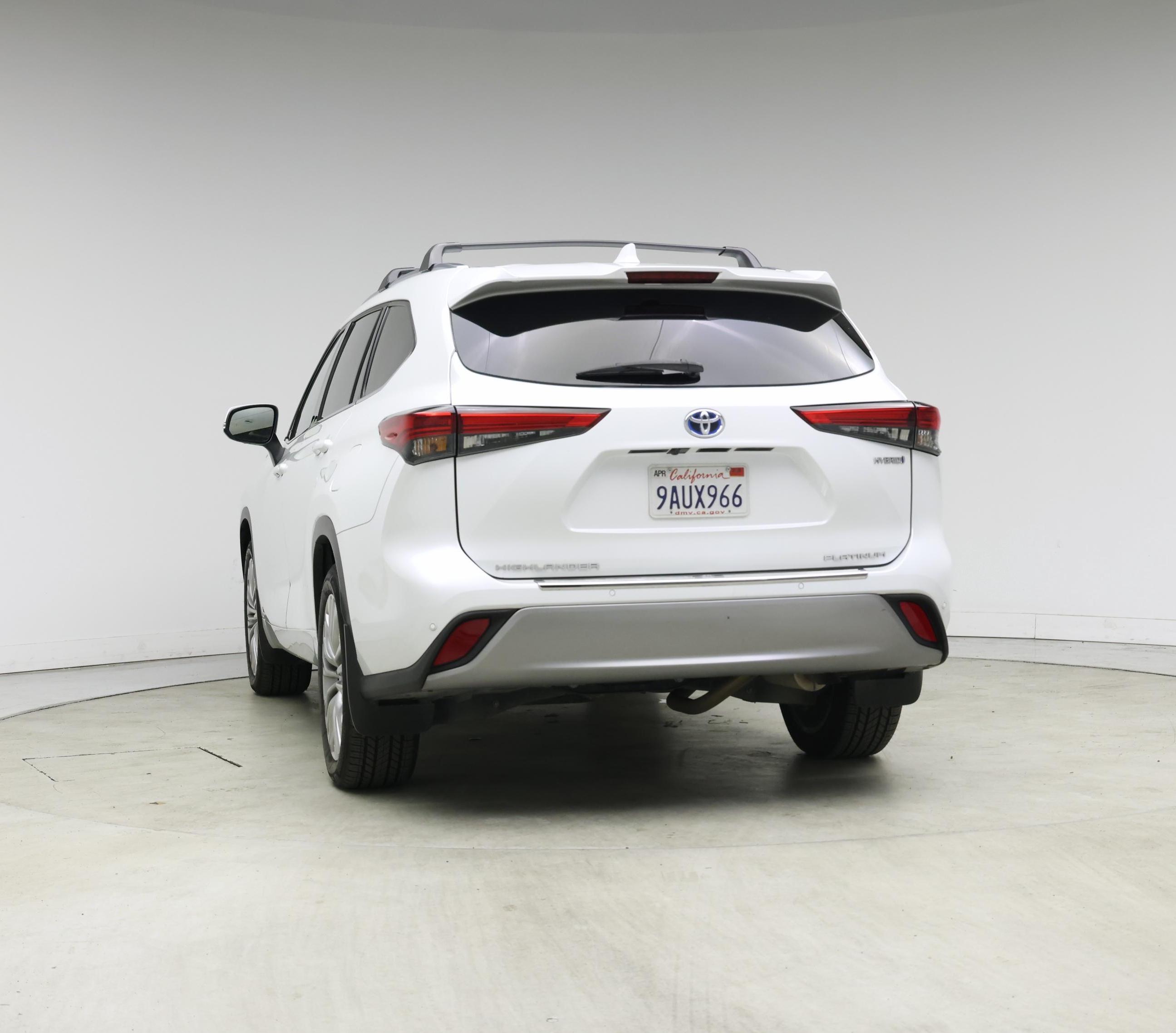 Thumbnail: 2022 Toyota Highlander - 6