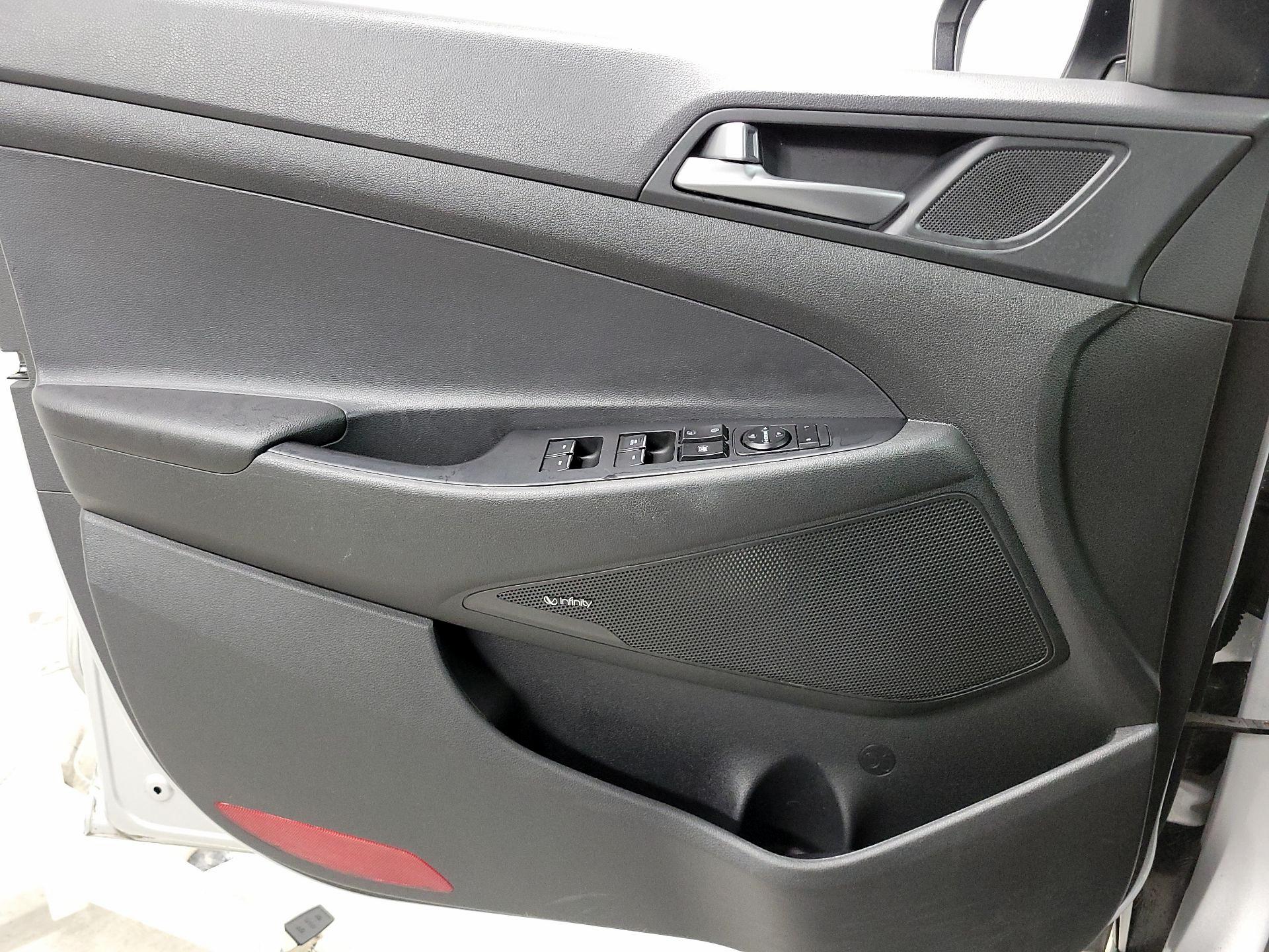 Thumbnail: 2017 Hyundai Tucson - 12