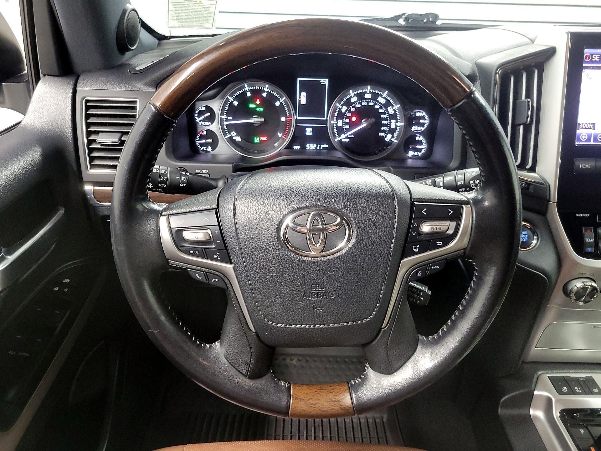 Thumbnail: 2021 Toyota Land Cruiser - 10