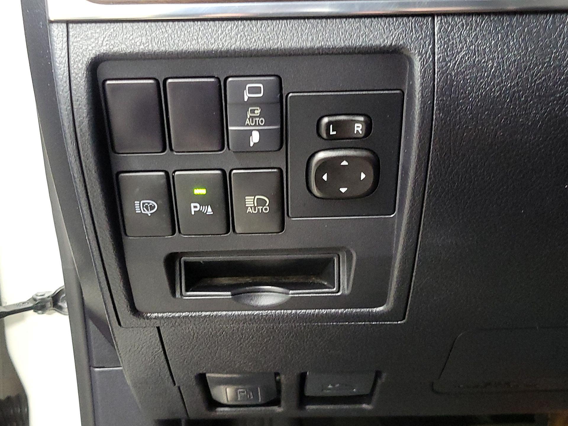 Thumbnail: 2021 Toyota Land Cruiser - 13