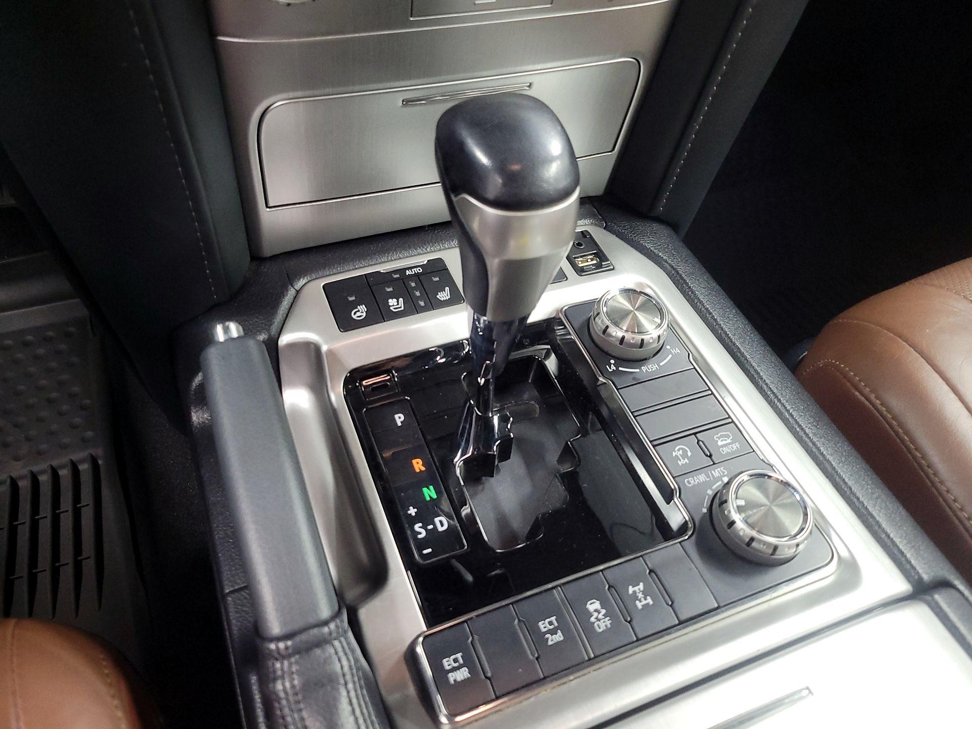 Thumbnail: 2021 Toyota Land Cruiser - 17