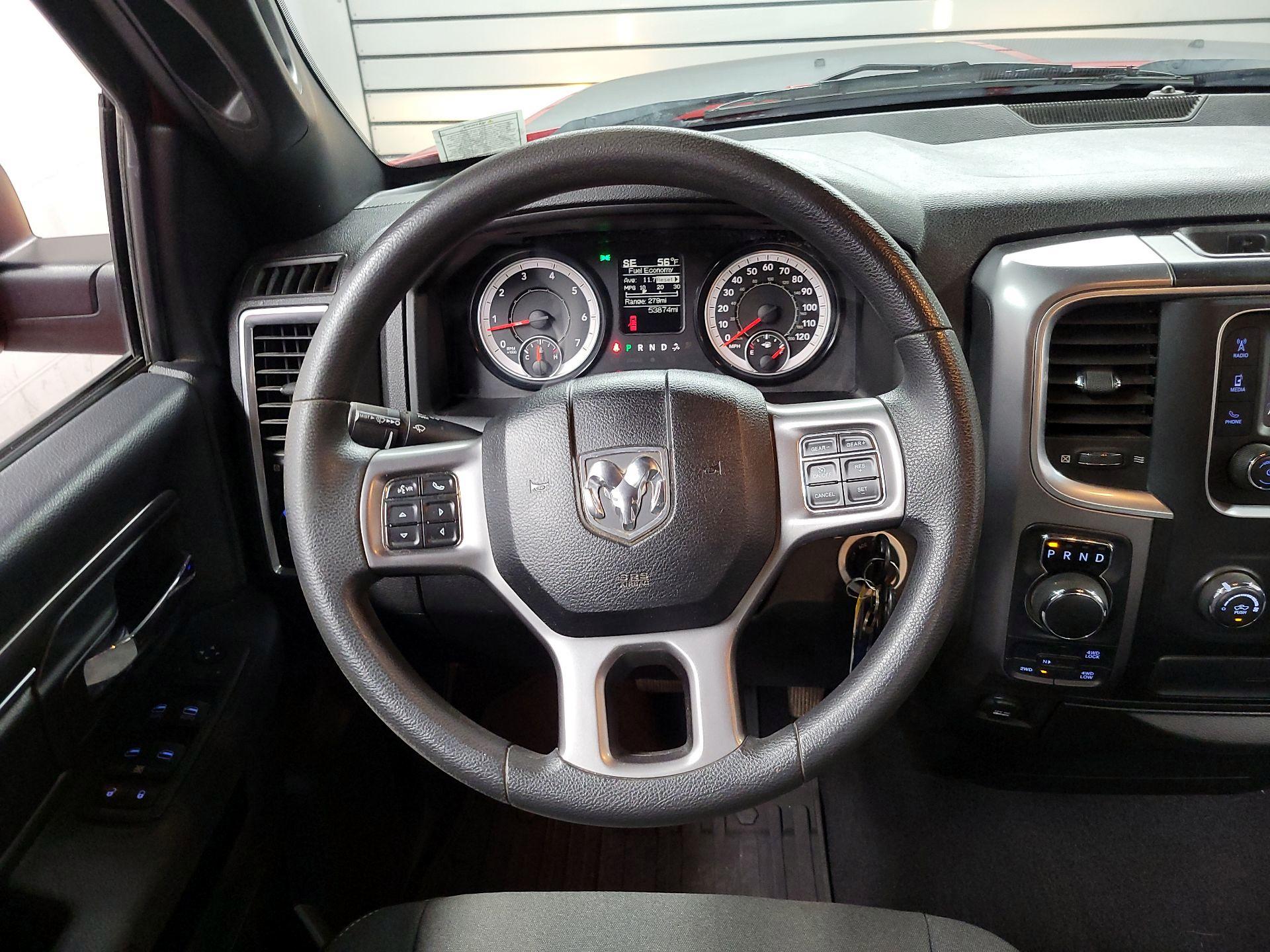 Thumbnail: 2021 RAM 1500 Classic - 10