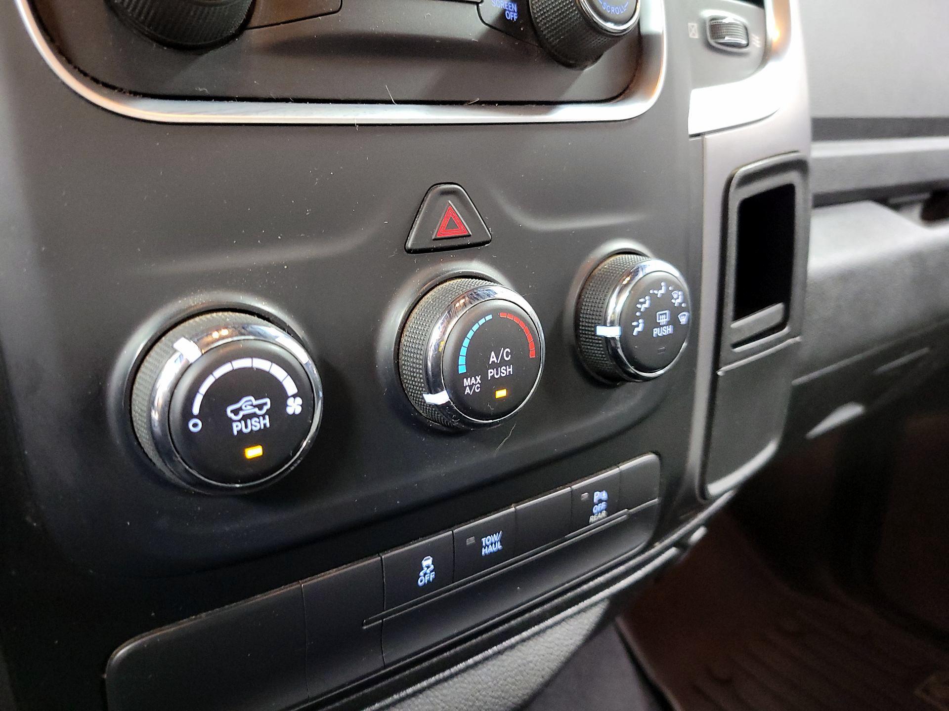 Thumbnail: 2021 RAM 1500 Classic - 16