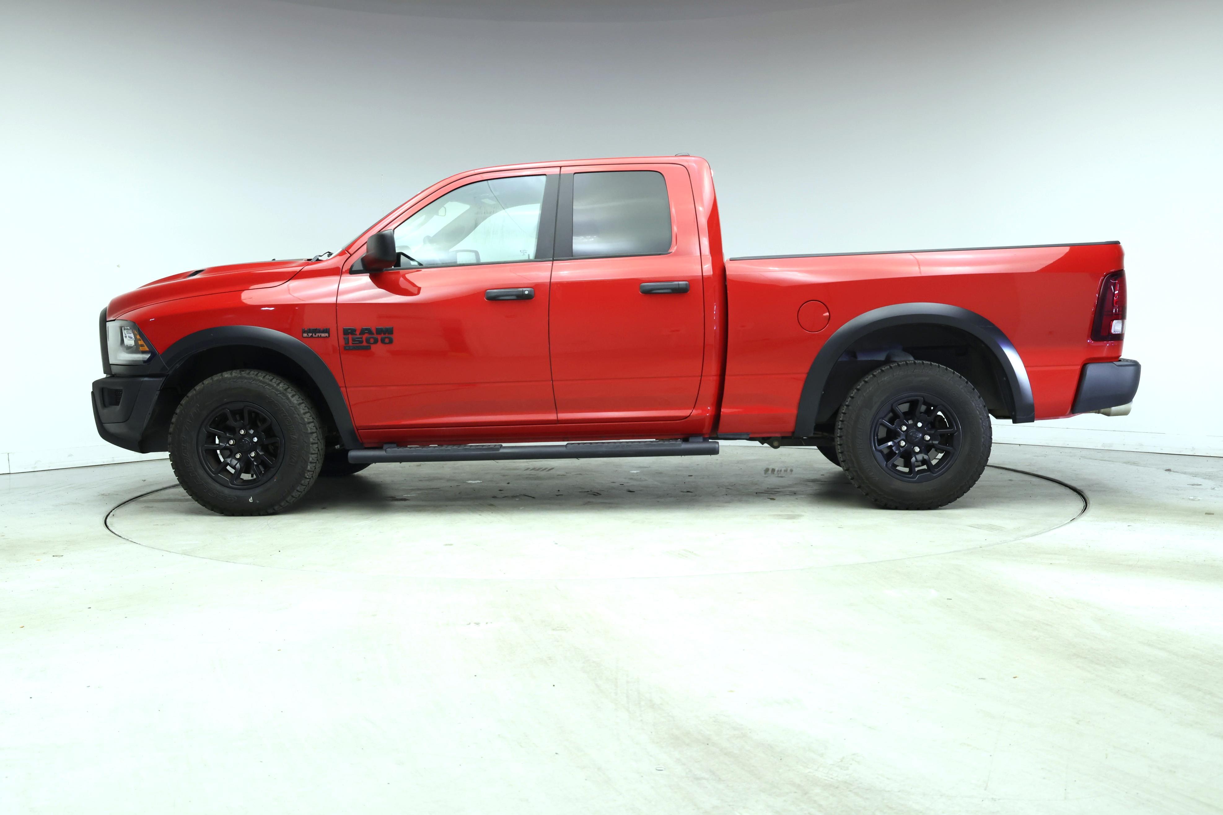 Thumbnail: 2021 RAM 1500 Classic - 3