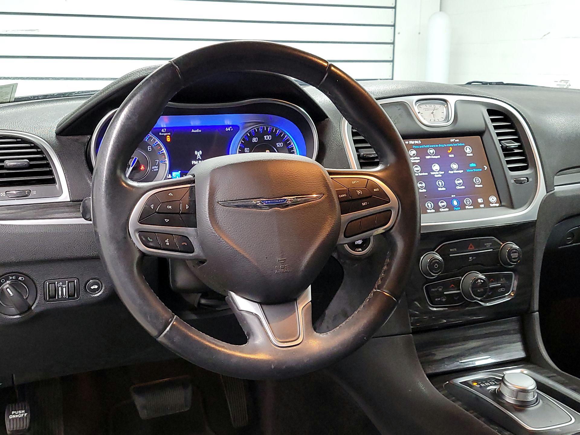 Thumbnail: 2018 Chrysler 300 - 10