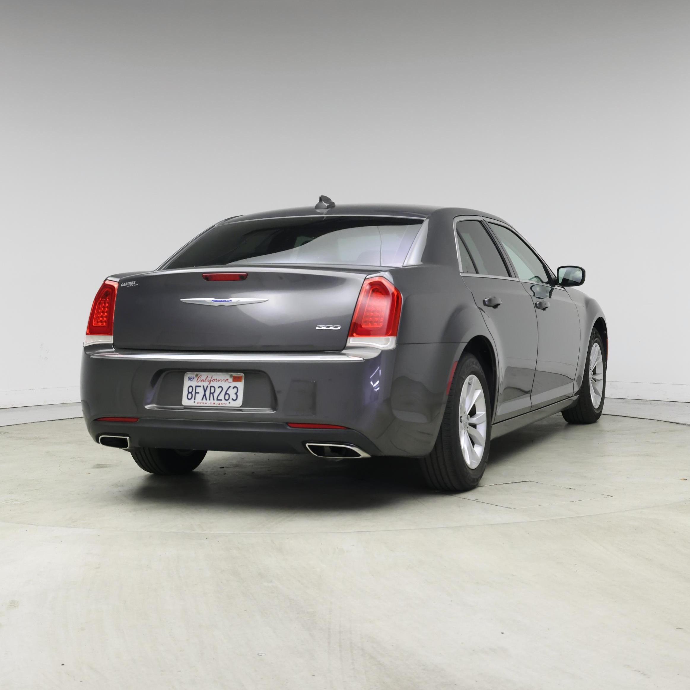 Thumbnail: 2018 Chrysler 300 - 8