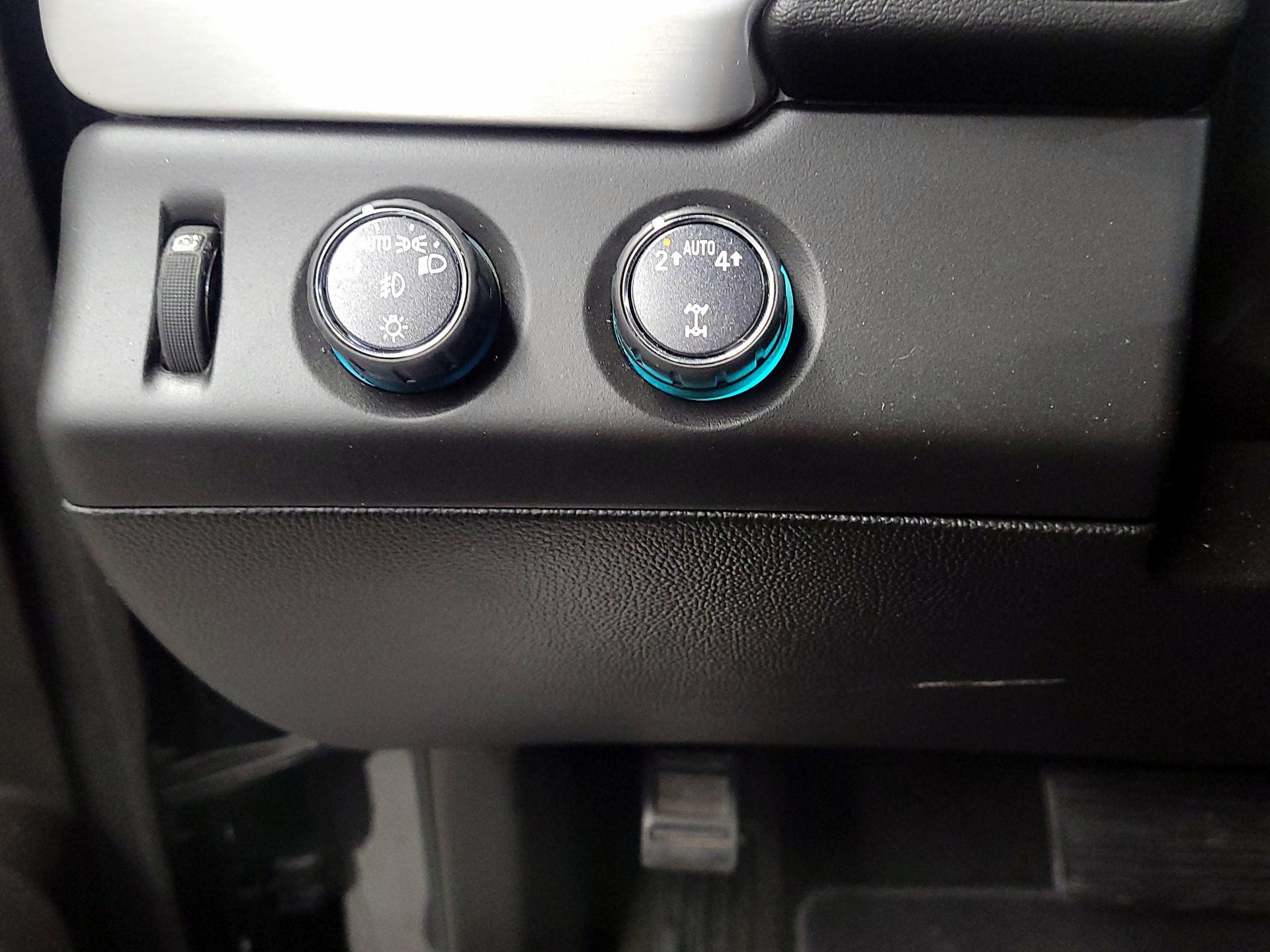 Thumbnail: 2017 GMC Yukon XL - 13