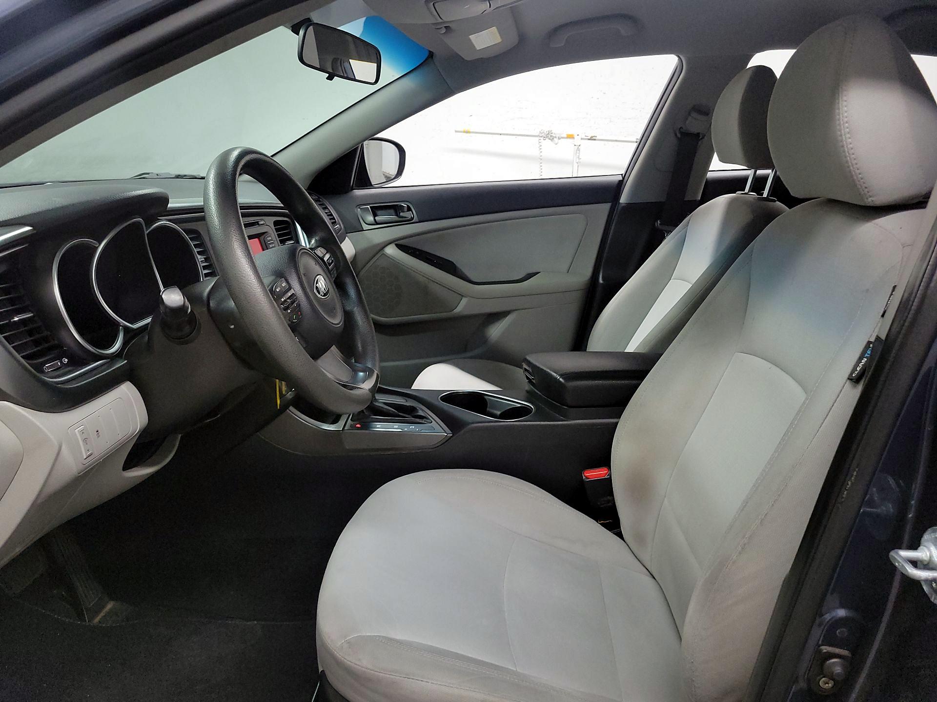 Thumbnail: 2015 Kia Optima - 11