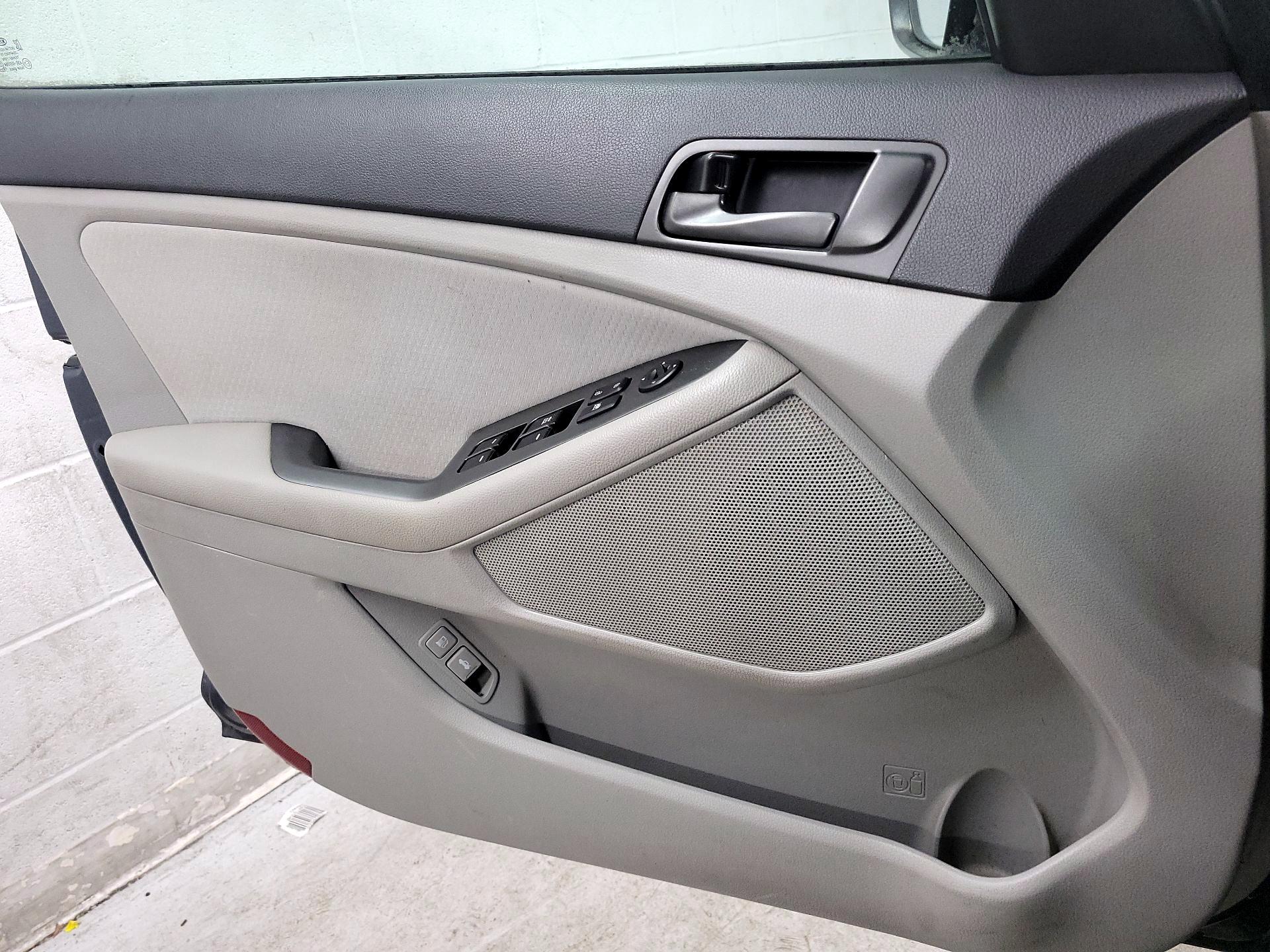 Thumbnail: 2015 Kia Optima - 12