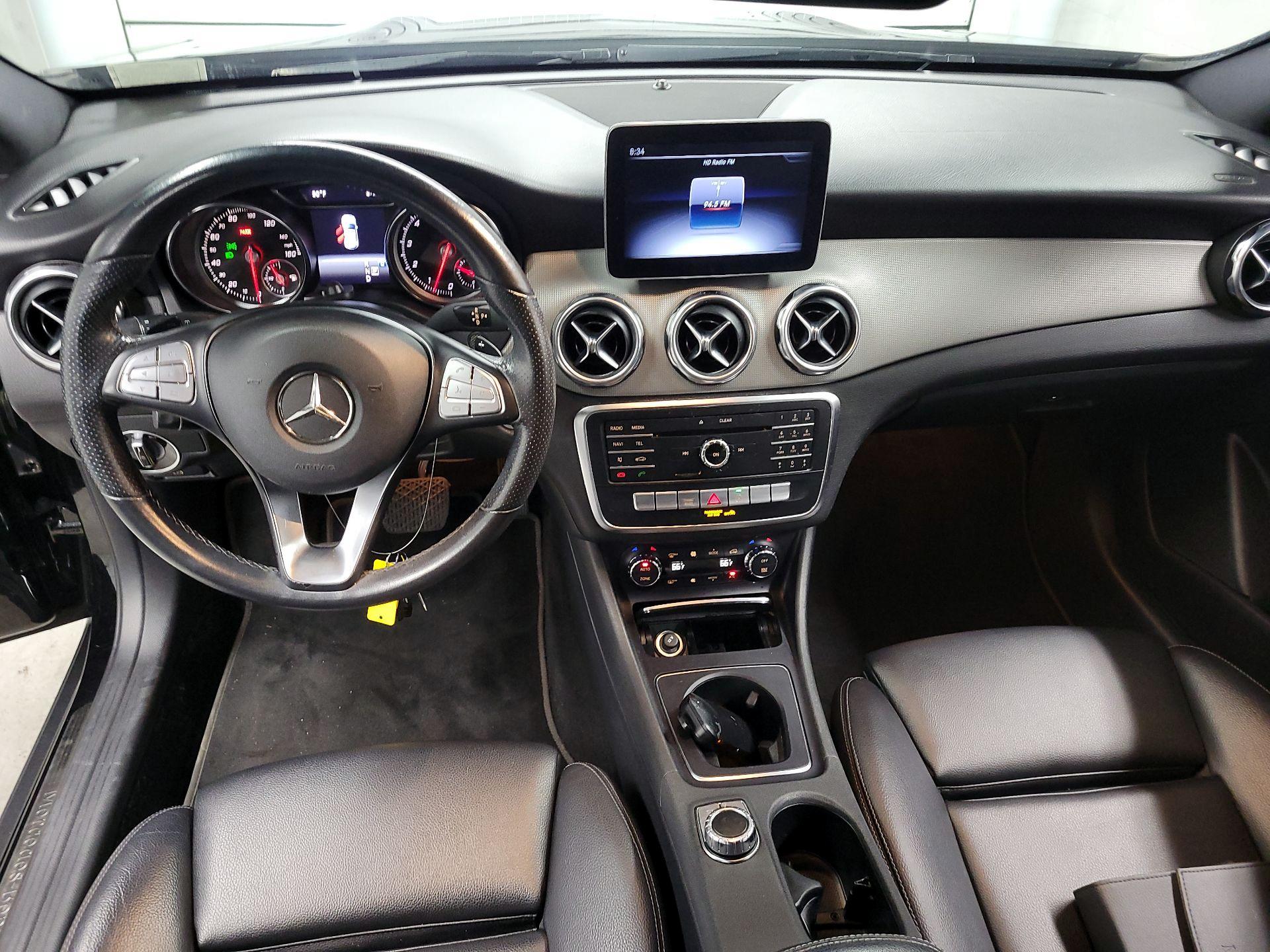 Thumbnail: 2019 Mercedes-Benz GLA - 9