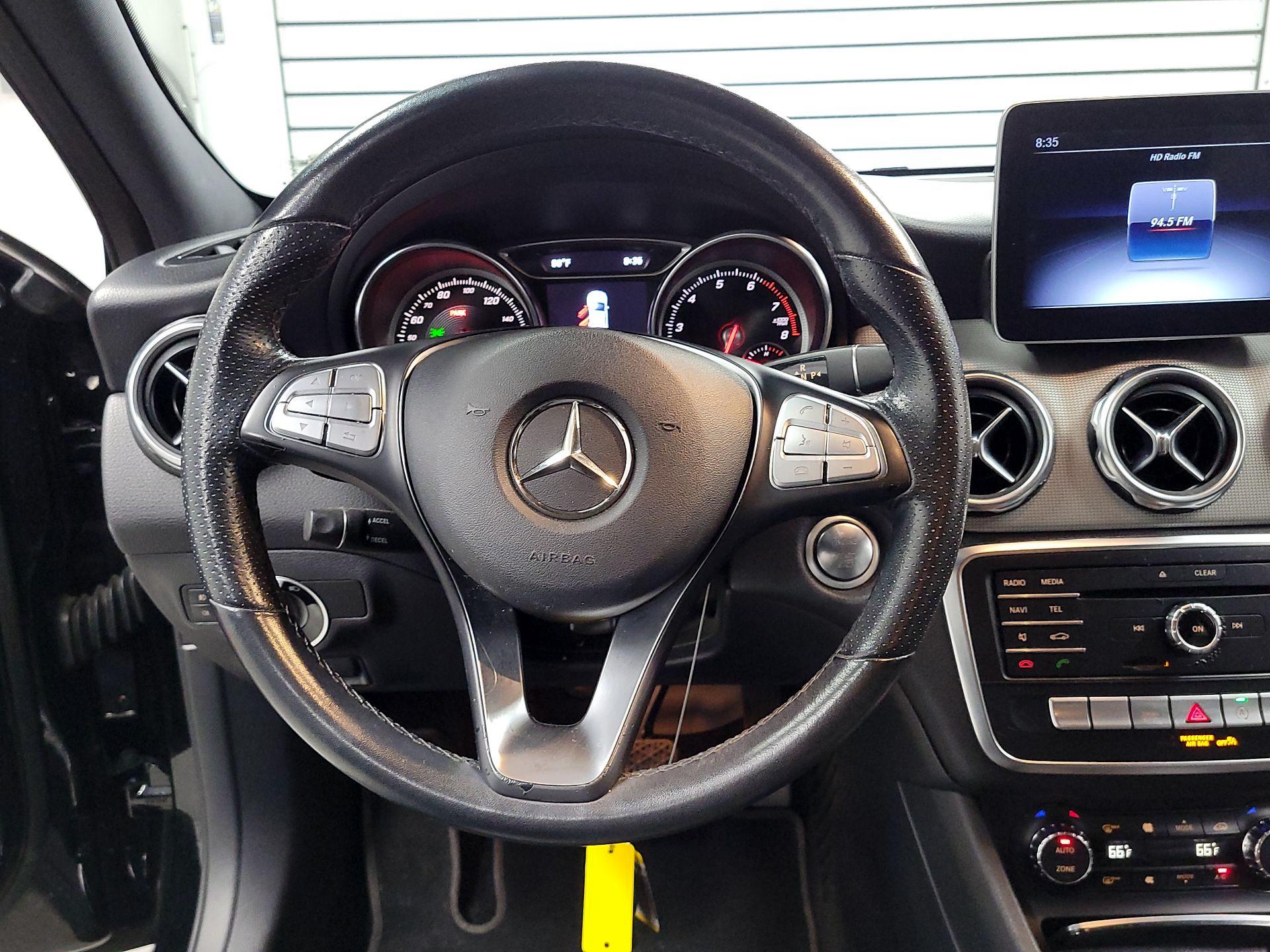 Thumbnail: 2019 Mercedes-Benz GLA - 10