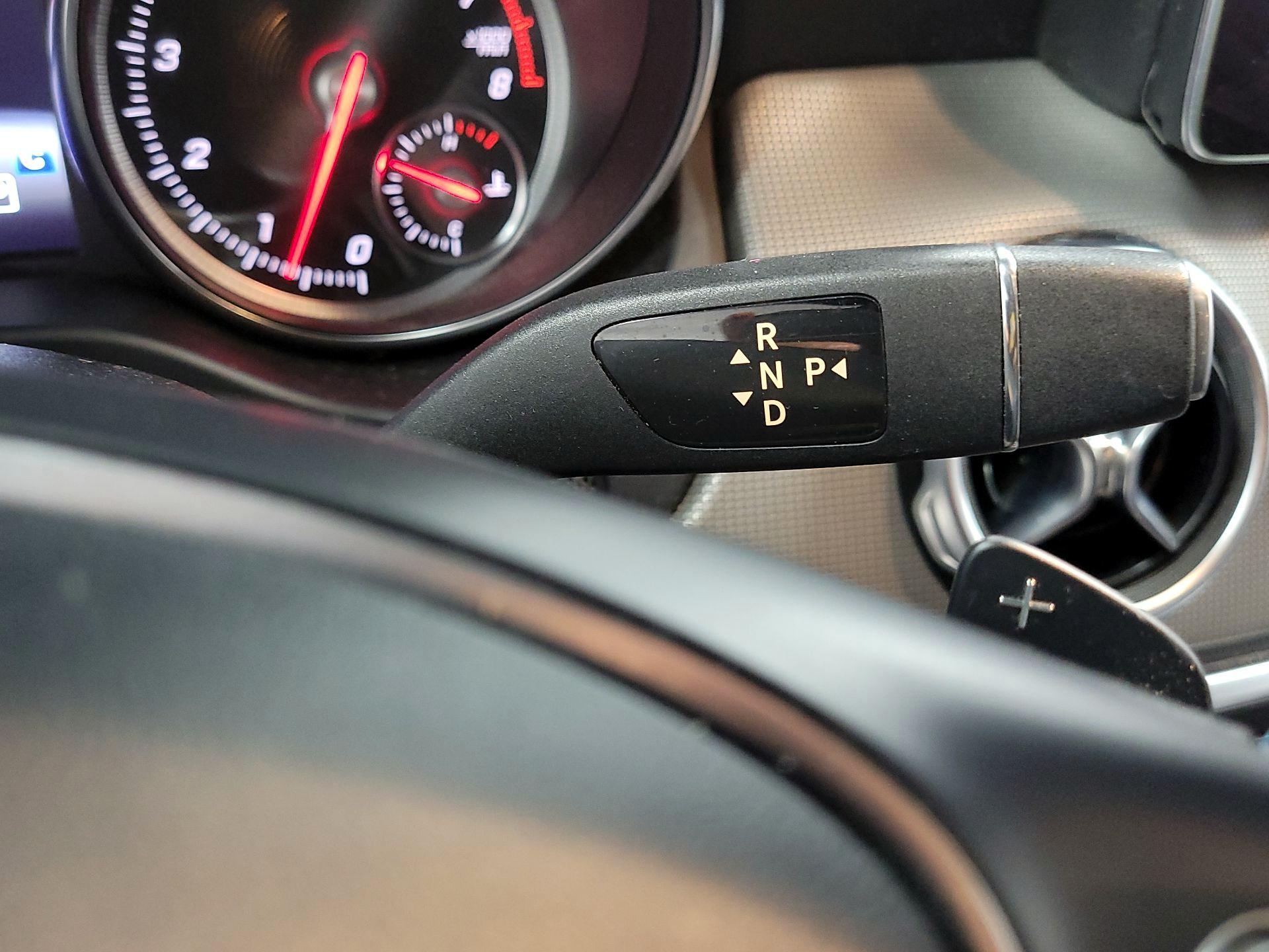 Thumbnail: 2019 Mercedes-Benz GLA - 16