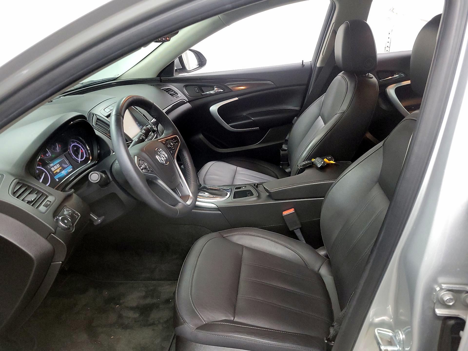 Thumbnail: 2017 Buick Regal - 11