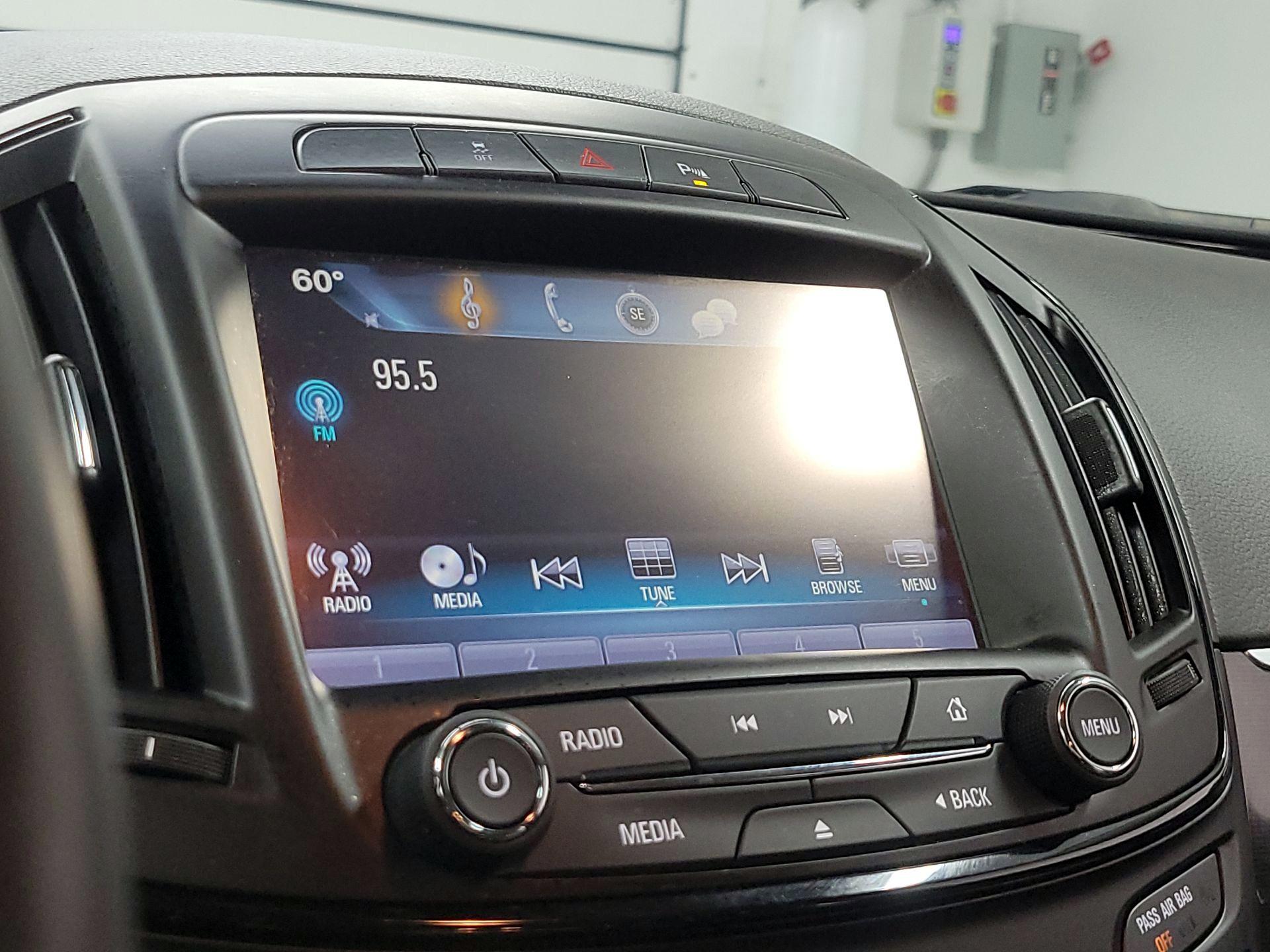 Thumbnail: 2017 Buick Regal - 15