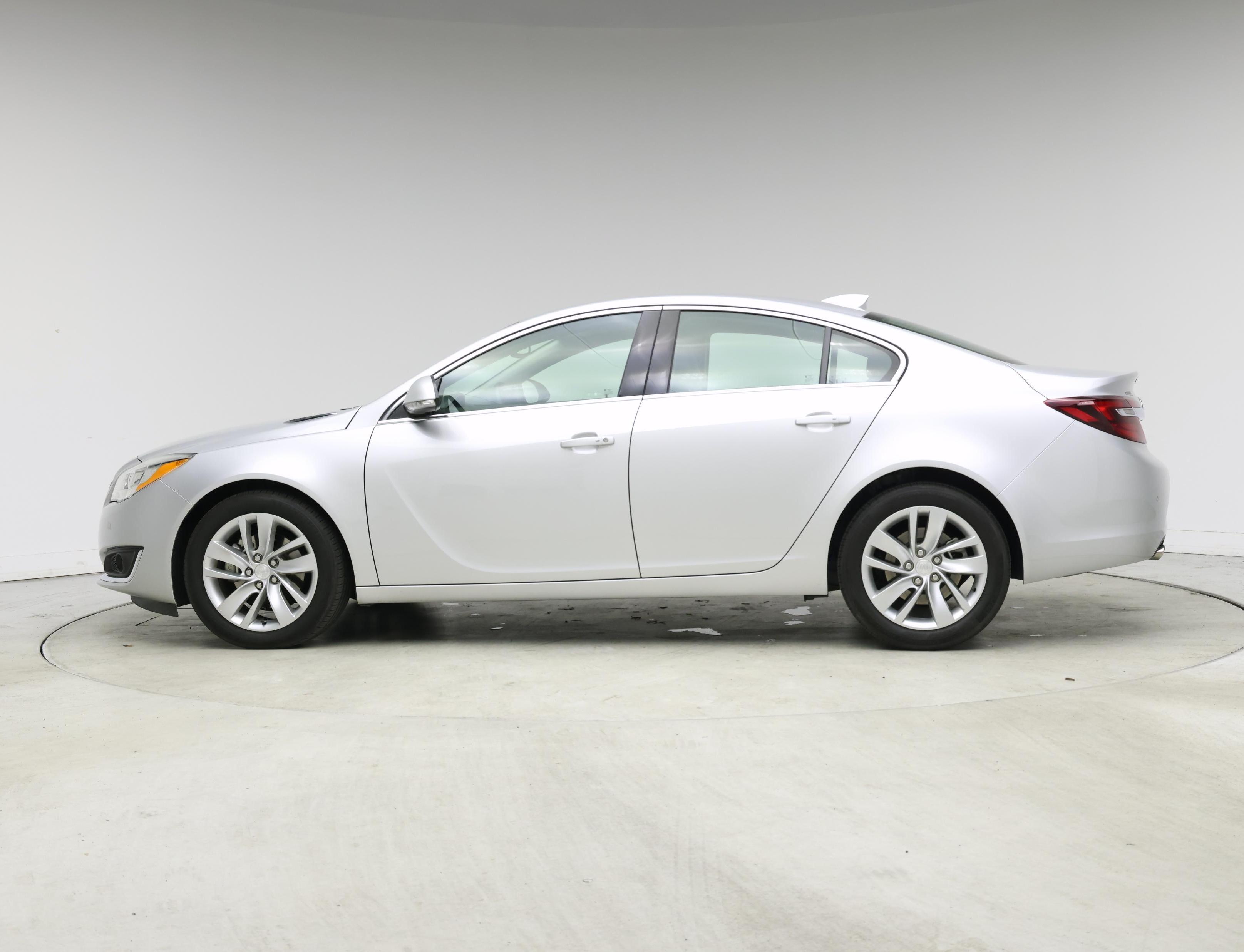 Thumbnail: 2017 Buick Regal - 3