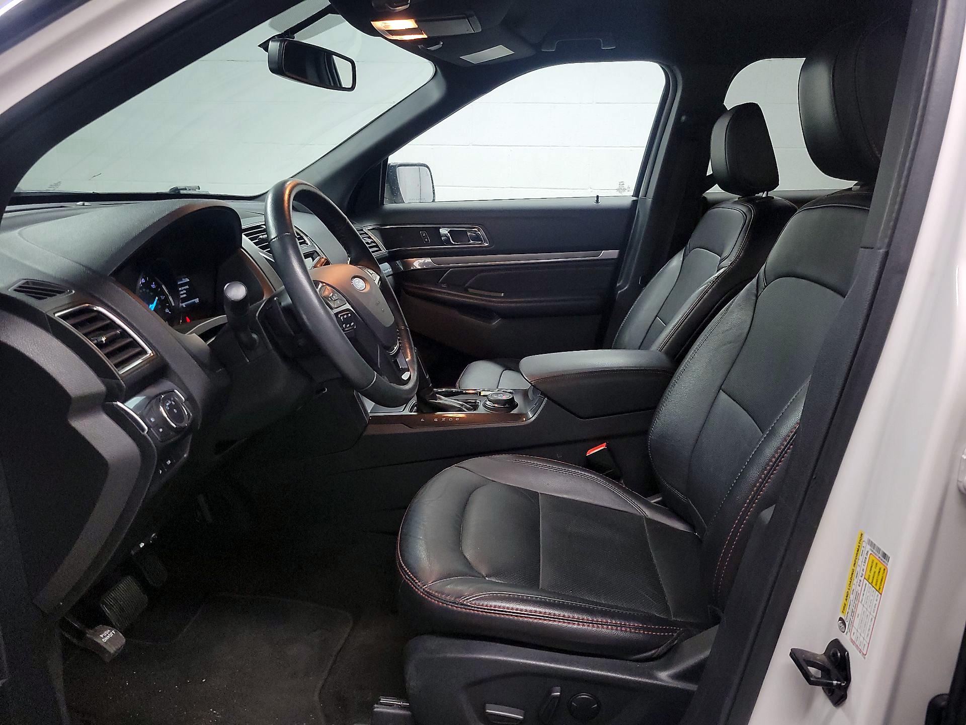 Thumbnail: 2019 Ford Explorer - 11