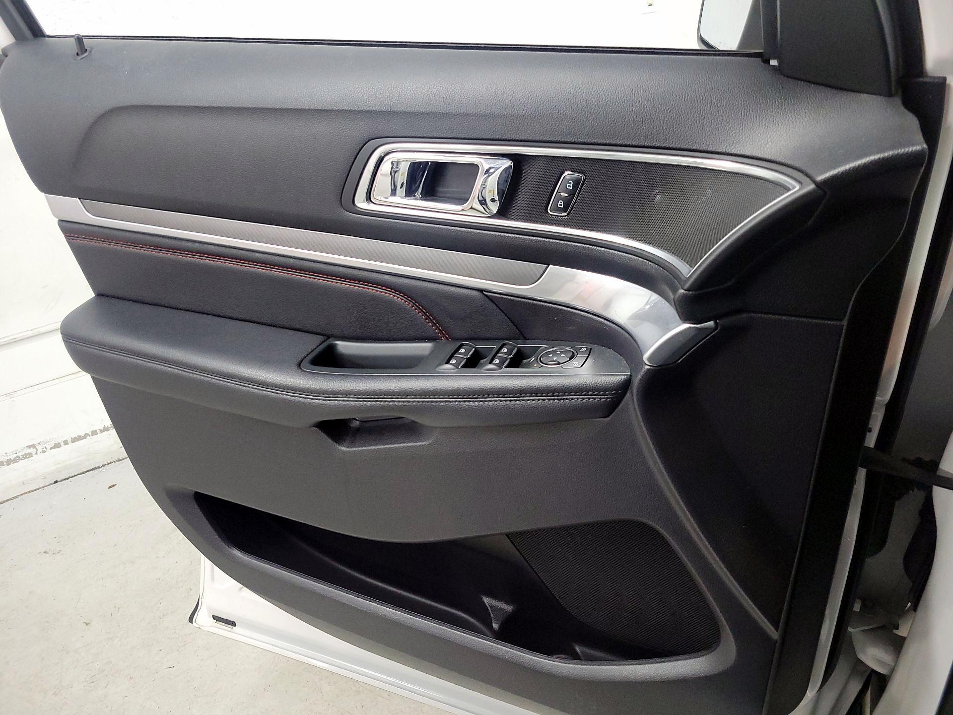 Thumbnail: 2019 Ford Explorer - 12