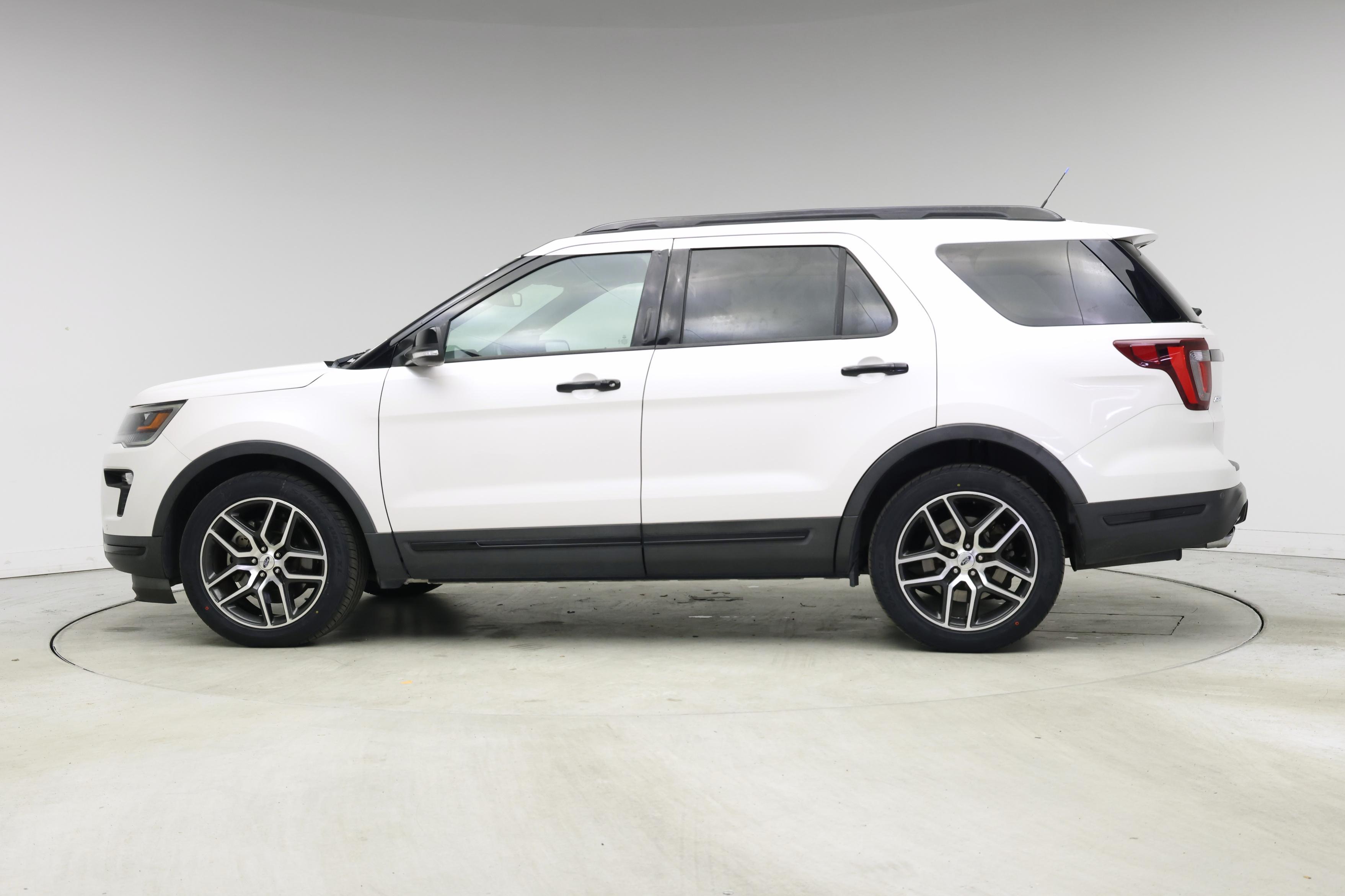 Thumbnail: 2019 Ford Explorer - 3