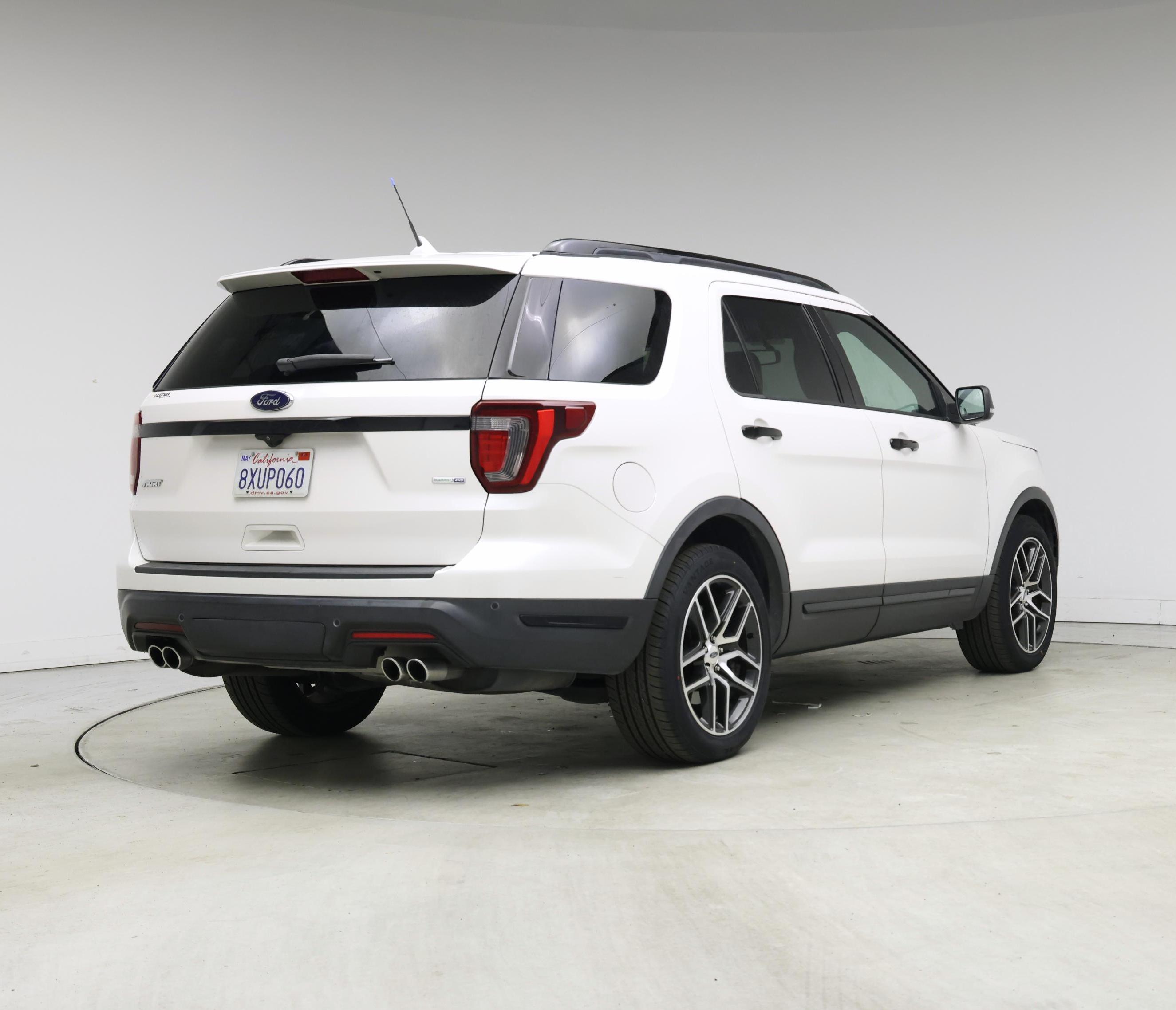 Thumbnail: 2019 Ford Explorer - 8