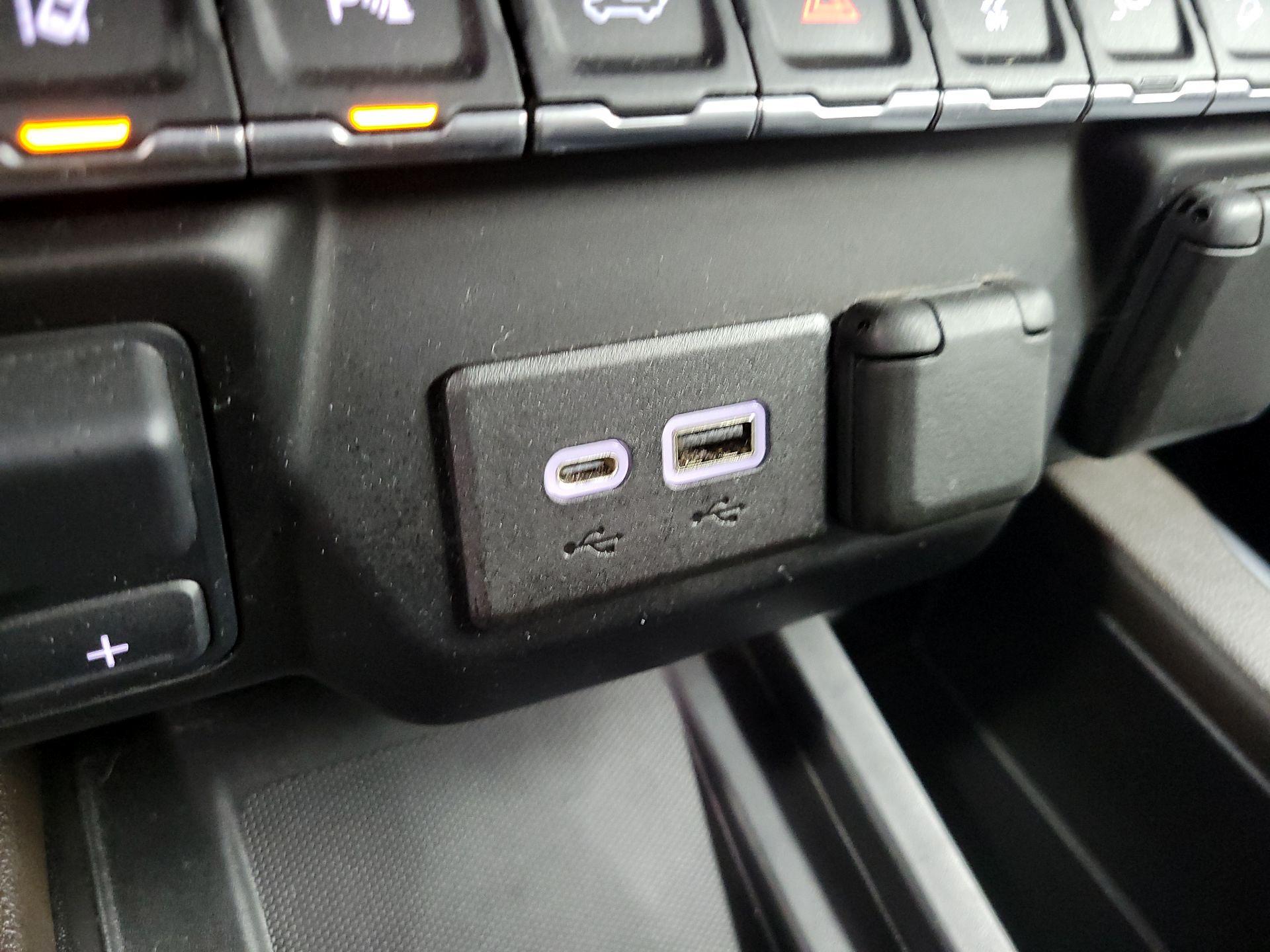 Thumbnail: 2023 GMC Sierra 2500 - 18