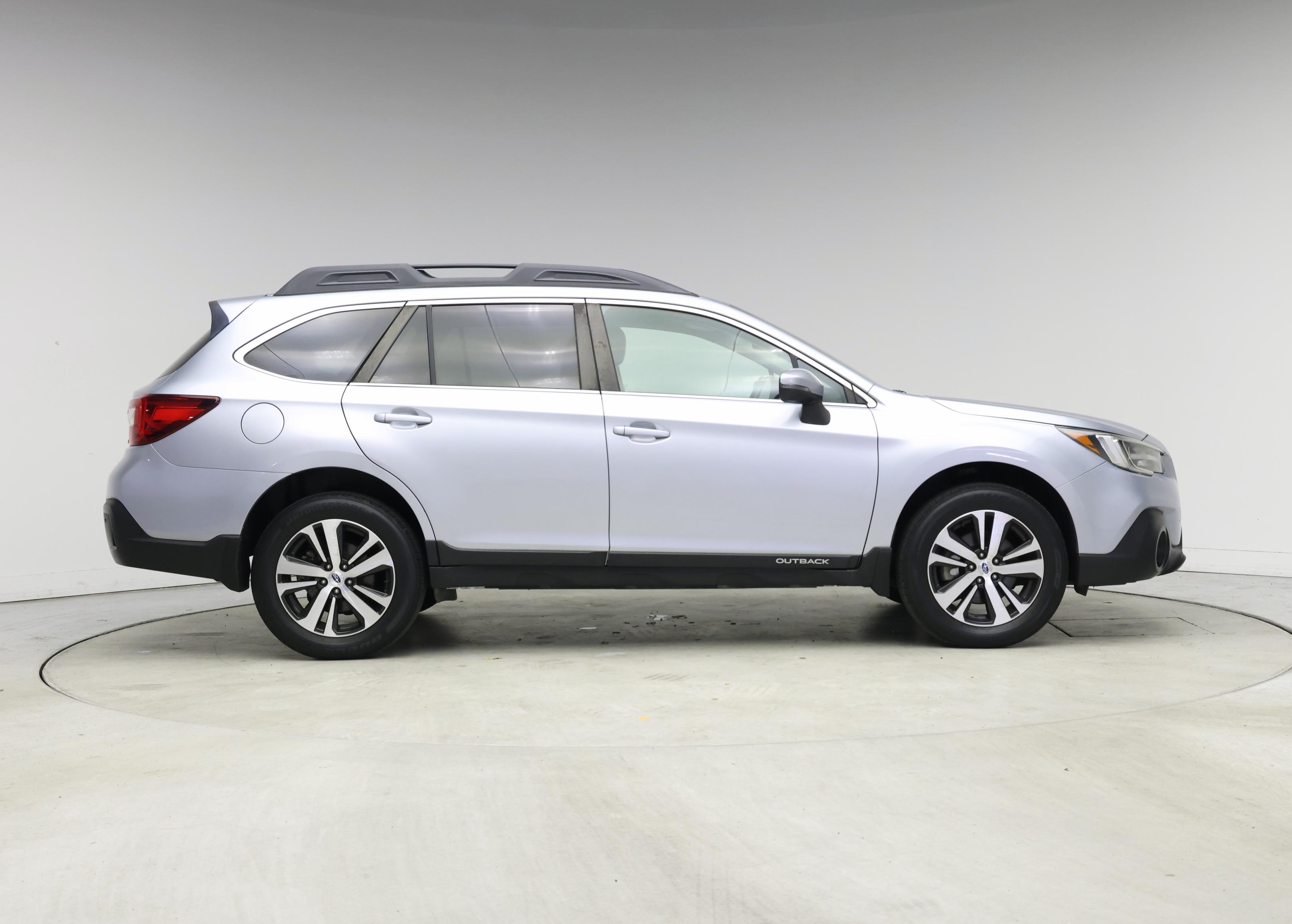 Thumbnail: 2018 Subaru Outback - 7