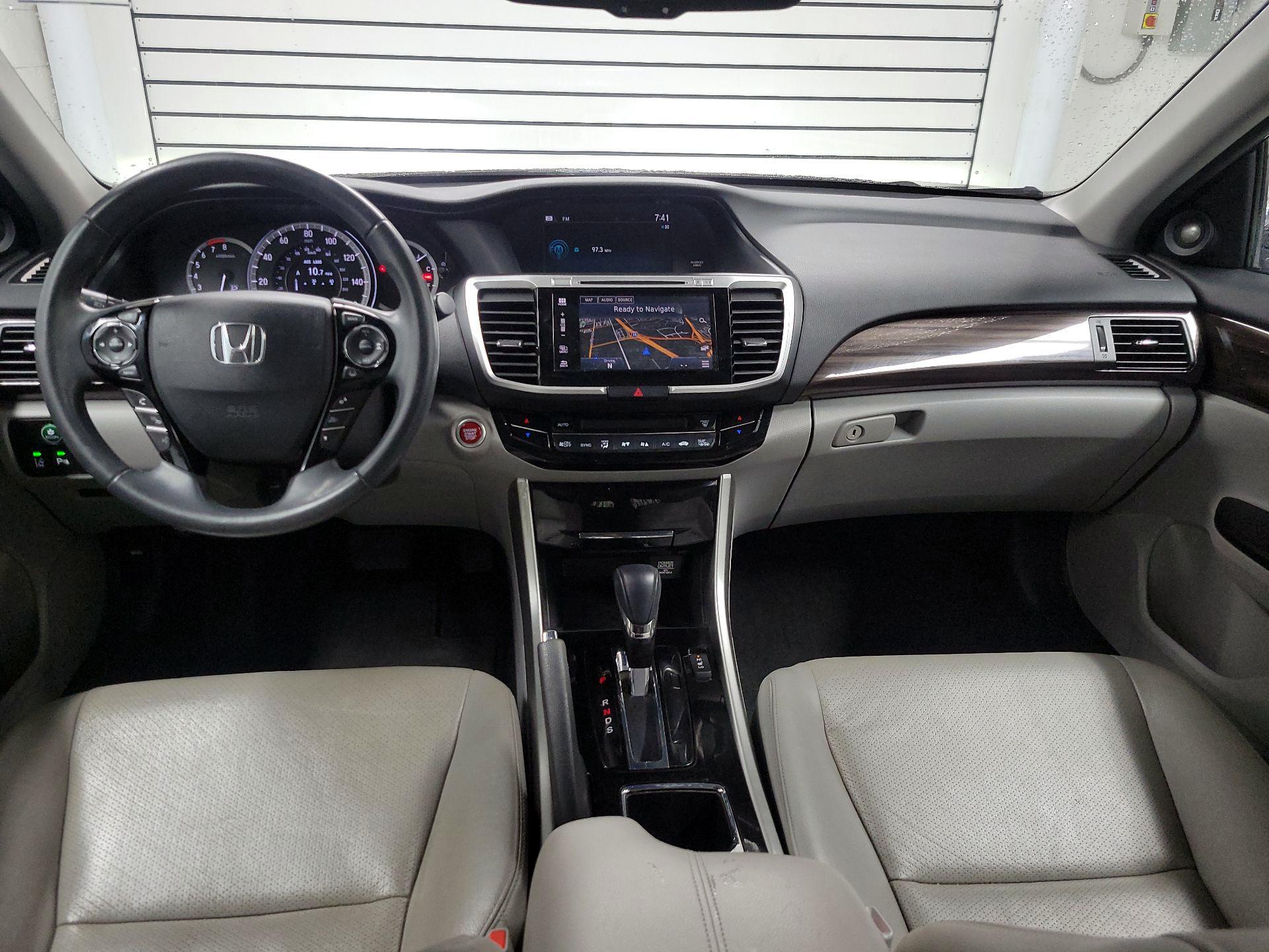 Thumbnail: 2017 Honda Accord - 9