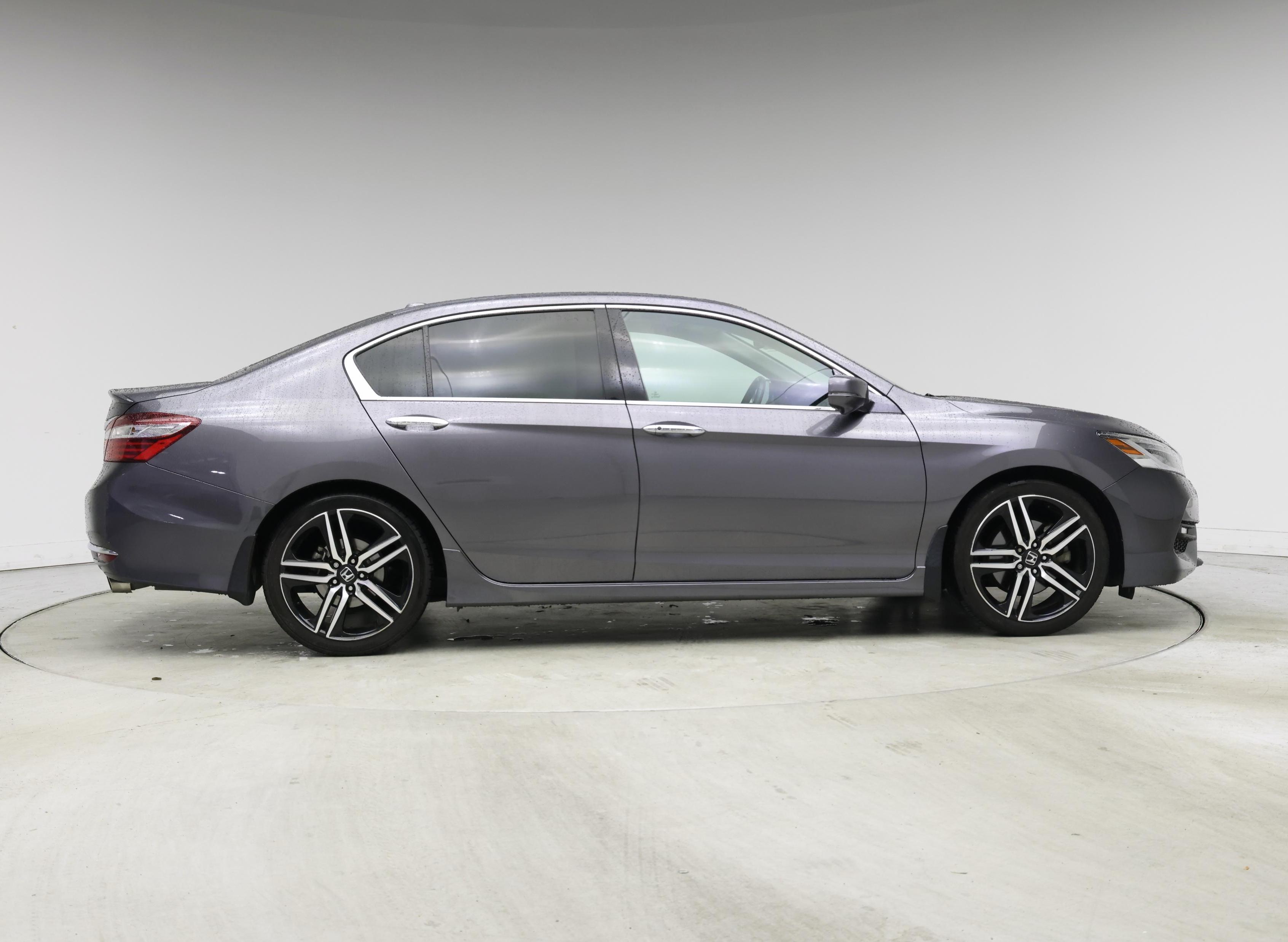 Thumbnail: 2017 Honda Accord - 7