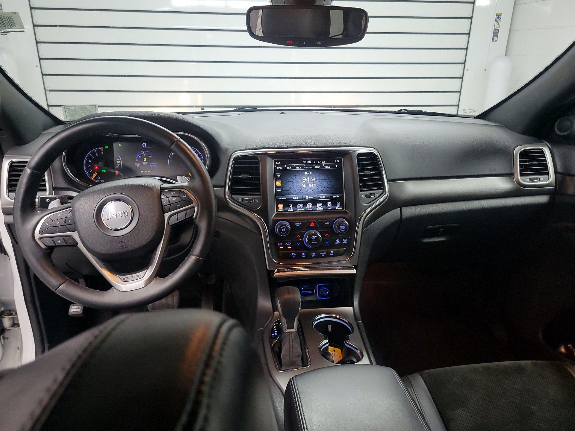 Thumbnail: 2017 Jeep Grand Cherokee - 9