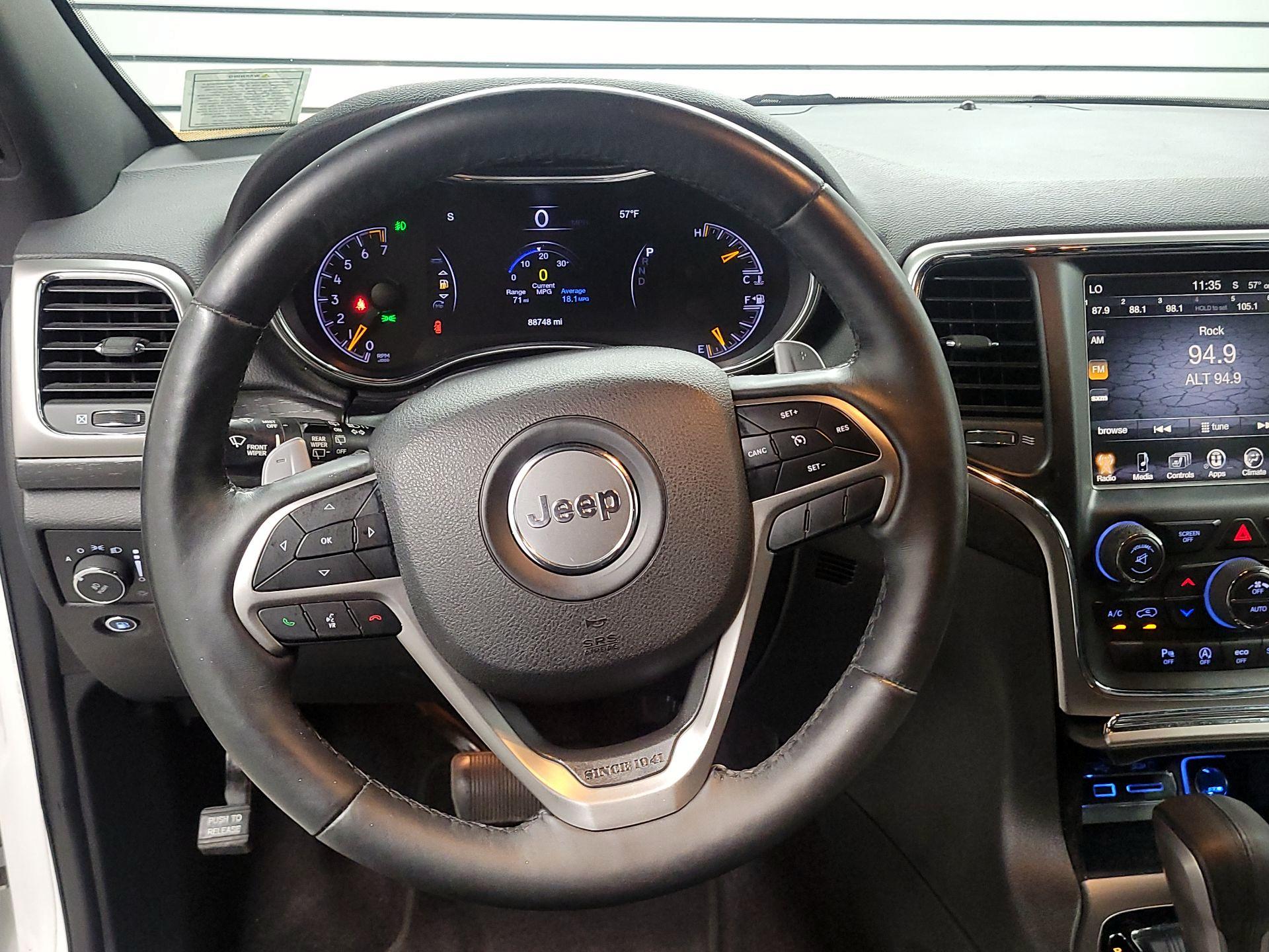 Thumbnail: 2017 Jeep Grand Cherokee - 10