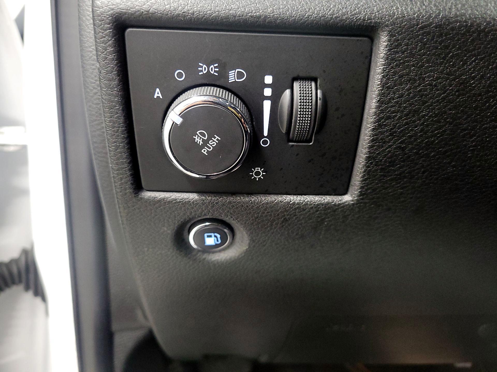 Thumbnail: 2017 Jeep Grand Cherokee - 13