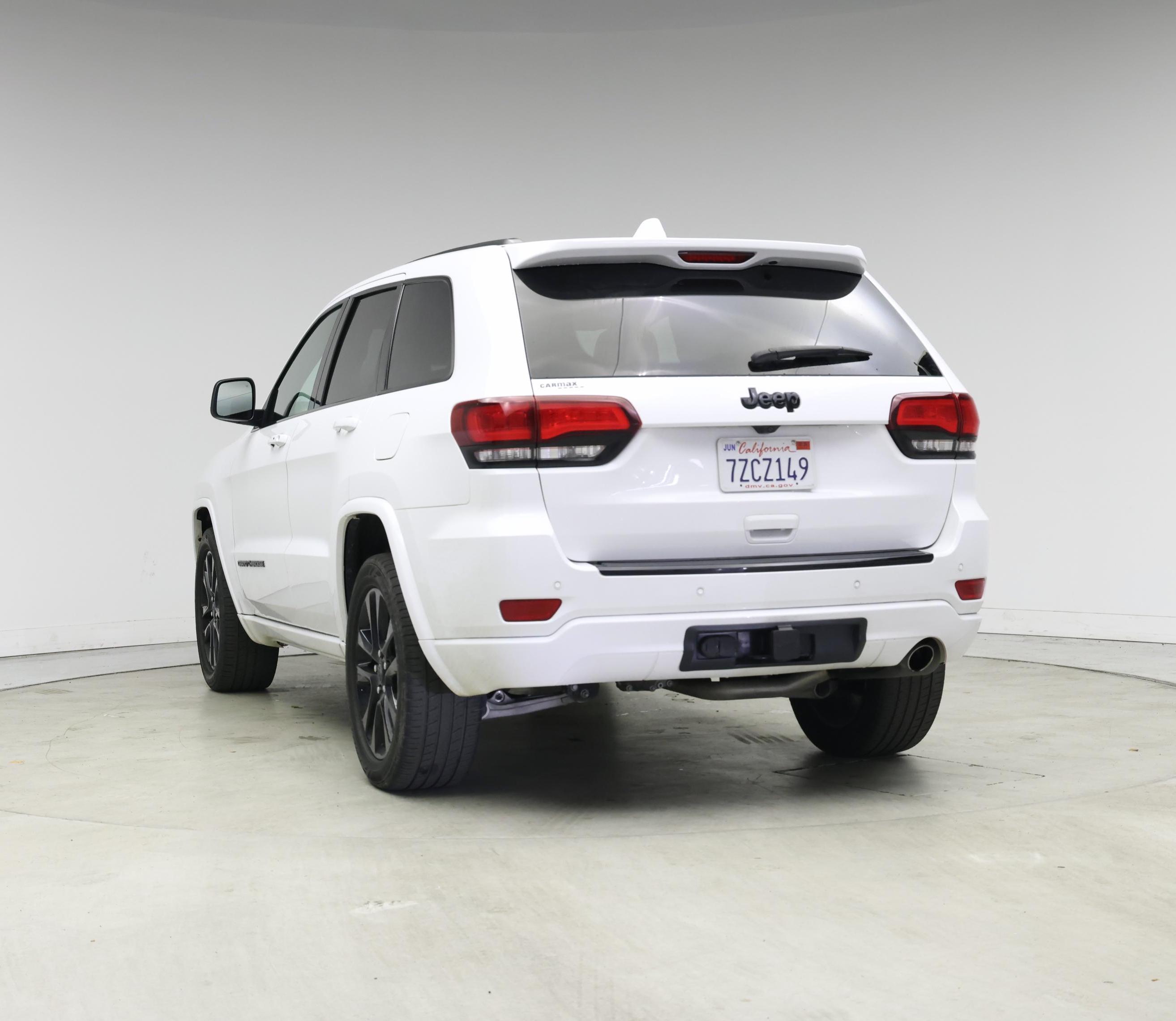 Thumbnail: 2017 Jeep Grand Cherokee - 2