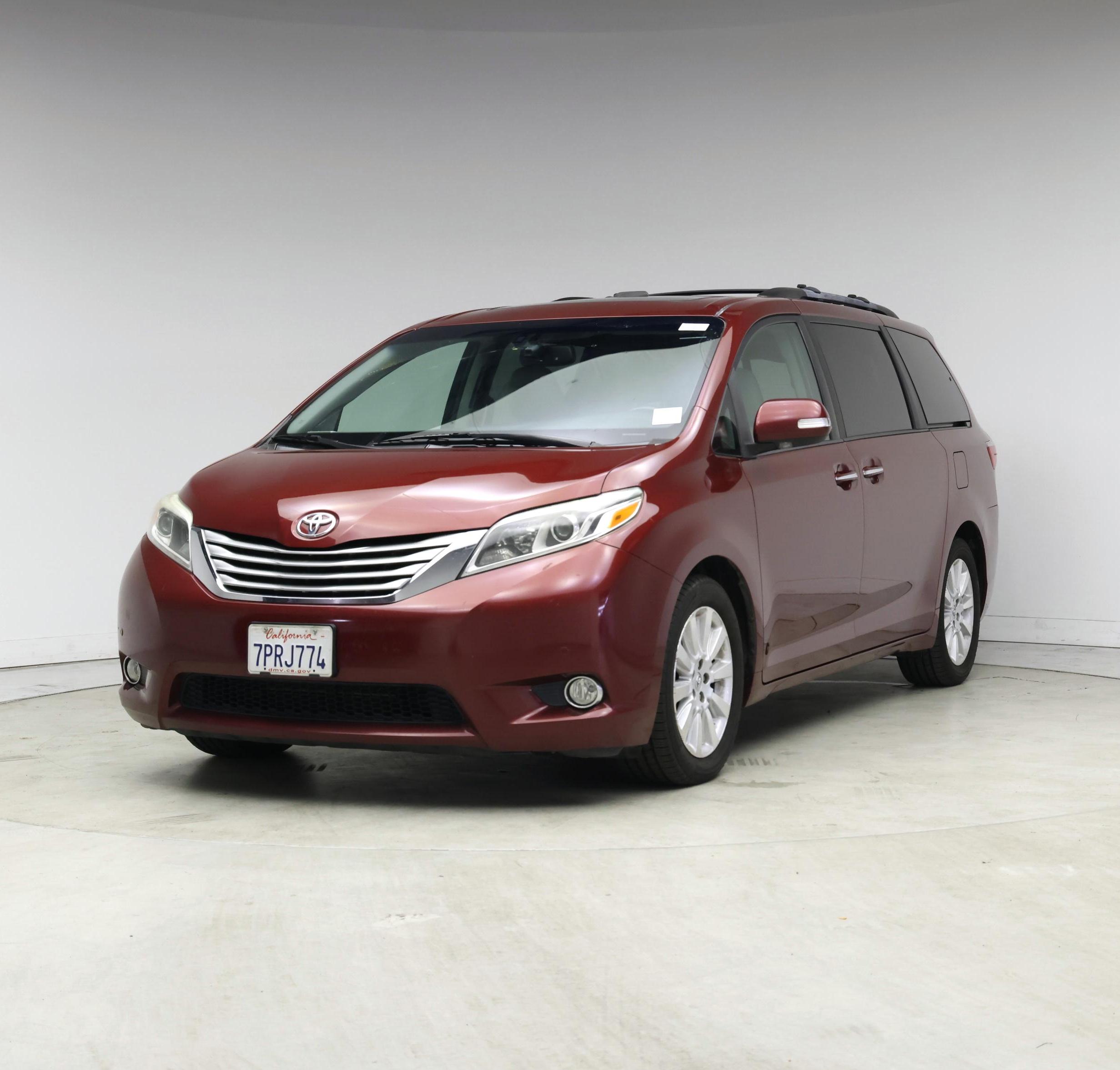 Thumbnail: 2016 Toyota Sienna - 4